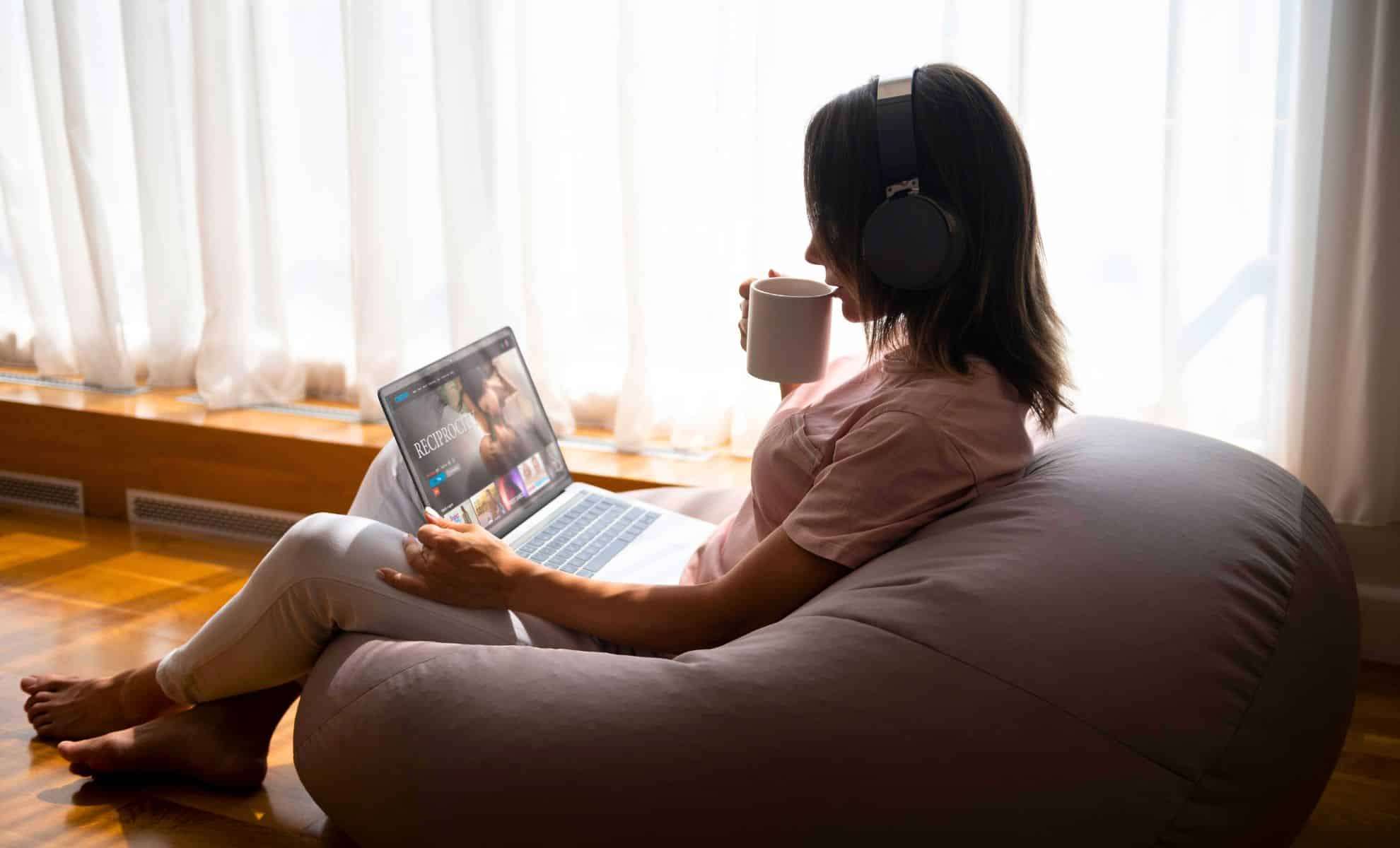 Why Many Gen Z Workers Resist Returning to the Office: The Streaming Factor 