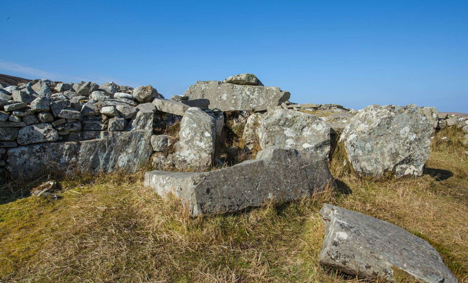 New Insights Reveal Ireland’s Ancient Megalithic Tombs Fostered Social Cohesion 