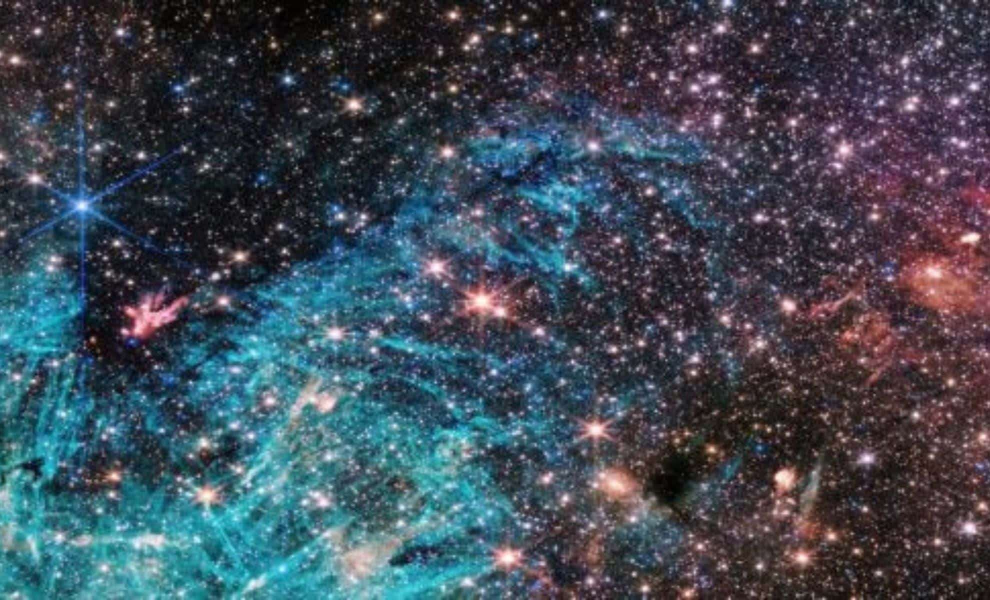 James Webb Telescope Reveals Astonishing Phenomena at the Heart of the Milky Way 