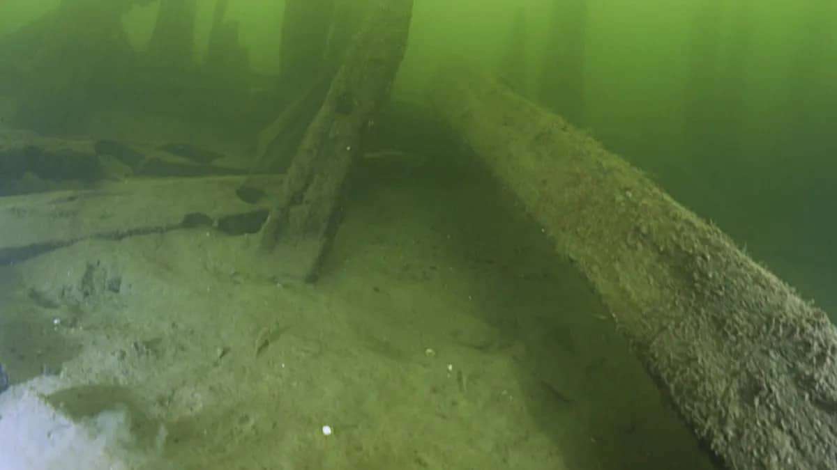 what-researchers-mistook-for-a-viking-shipwreck-was-actually-df12df7b11256bd91789ea409d3c30ef.jpeg
