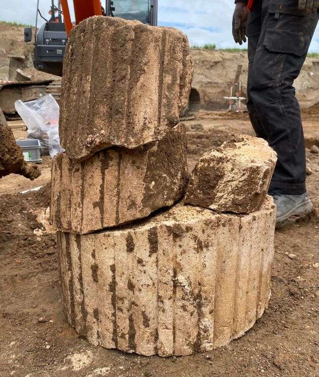 Fragment-of-a-limestone-column-113f650878aaf6f69e69954b55e2e2a6.jpg