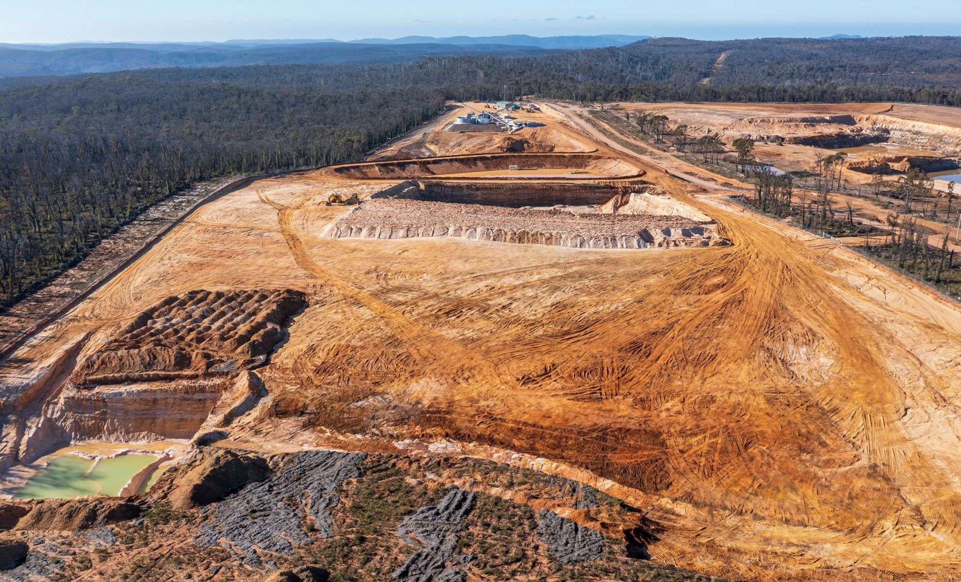 Massive Iron Reserve Discovered in Western Australia Poised to Influence Global Markets 