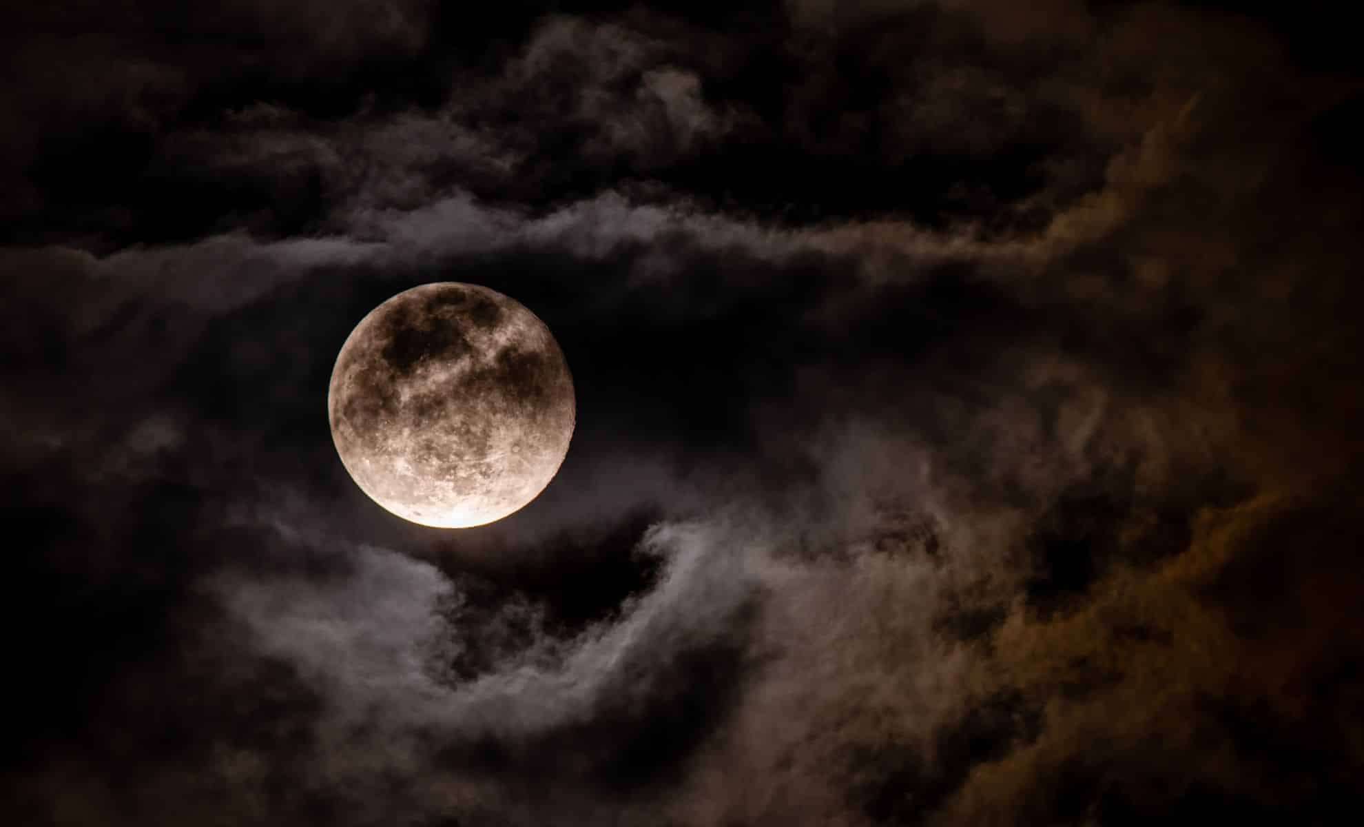 Scientists Discover Enormous Hidden Formation Beneath Moon’s Surface 