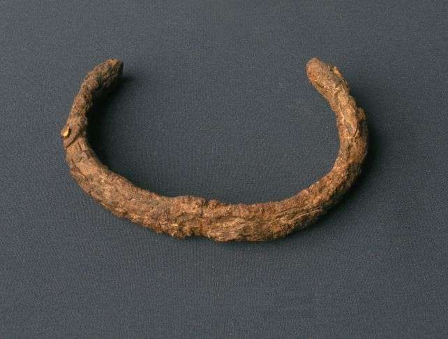 villena-bracelet-26053a7a93d3d97b17c2906169c29660.jpg