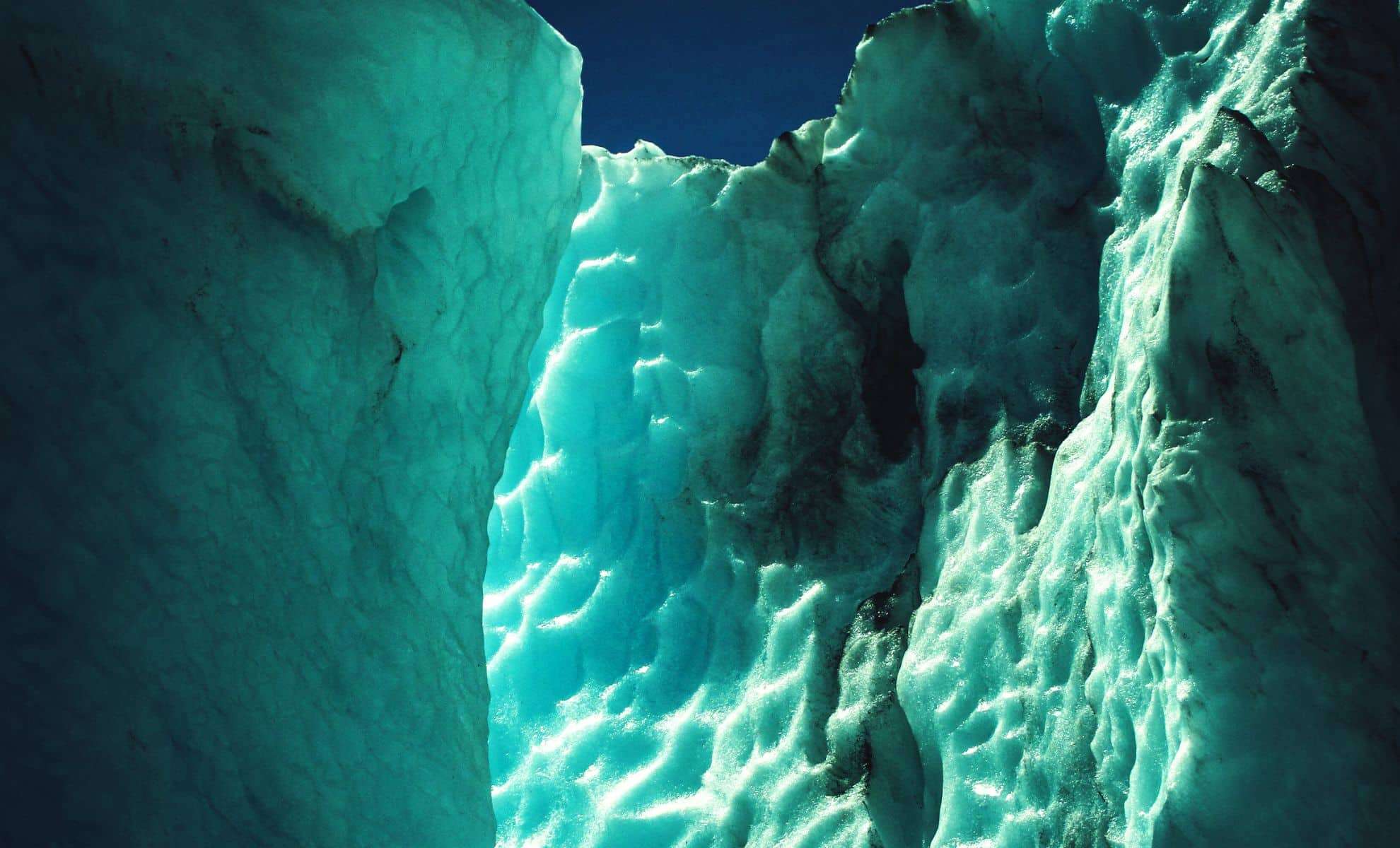 New Survey Reveals 332 Submarine Canyons Beneath Antarctica’s Ice Sheet 