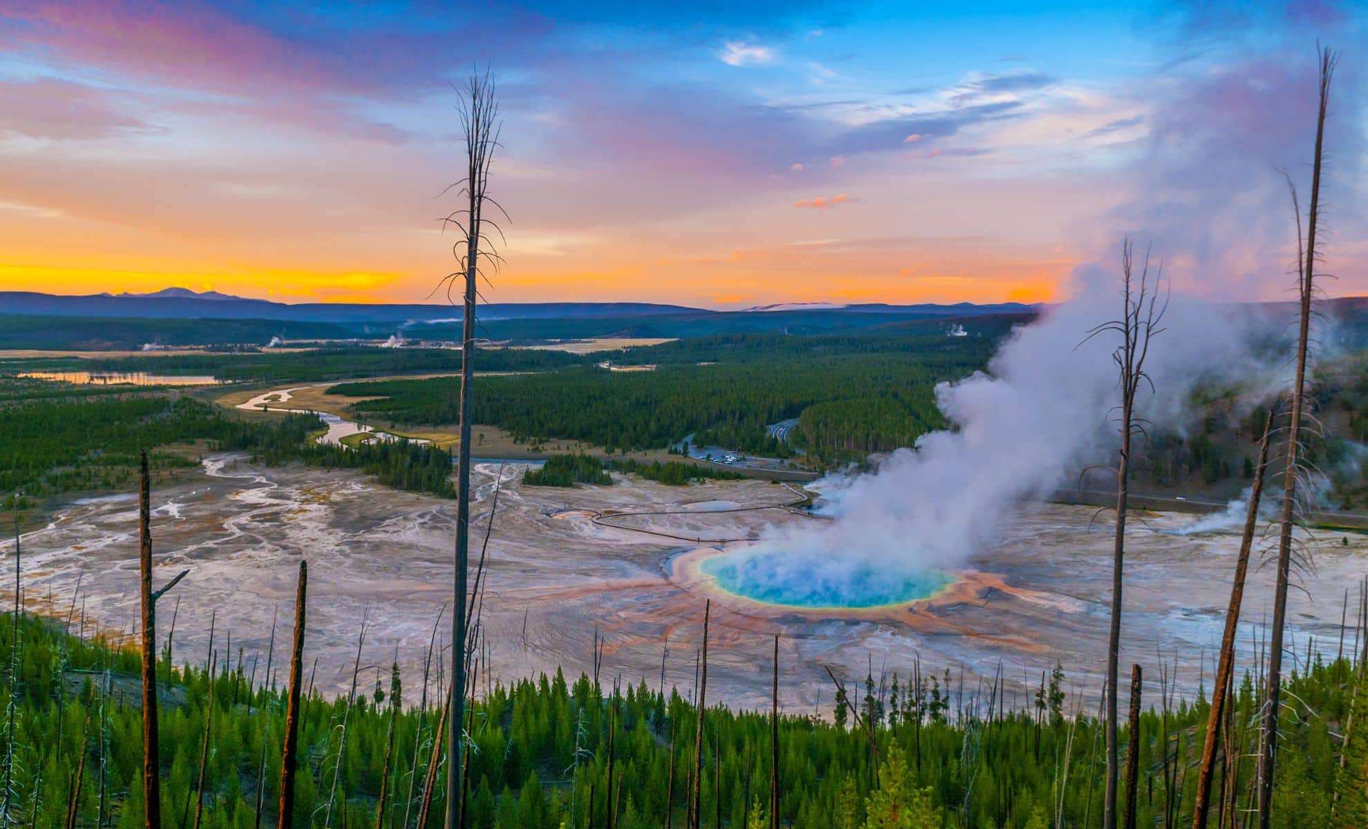 Mysterious New Thermal Pool Emerges in Yellowstone’s Norris Basin 