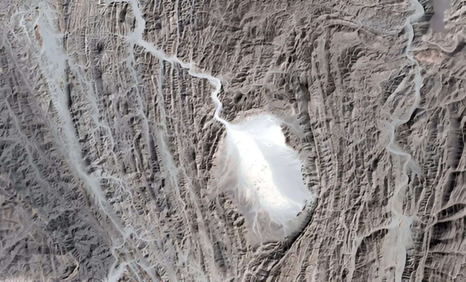 Oldest Animal Sperm Fossils Unearthed in Antarctic Cocoons 