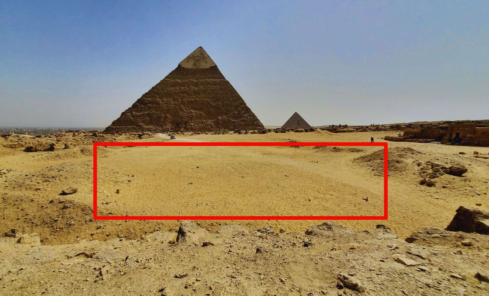 Researchers Detect Unusual Underground Feature Near the Great Pyramids That May Lead to Hidden Chambers 