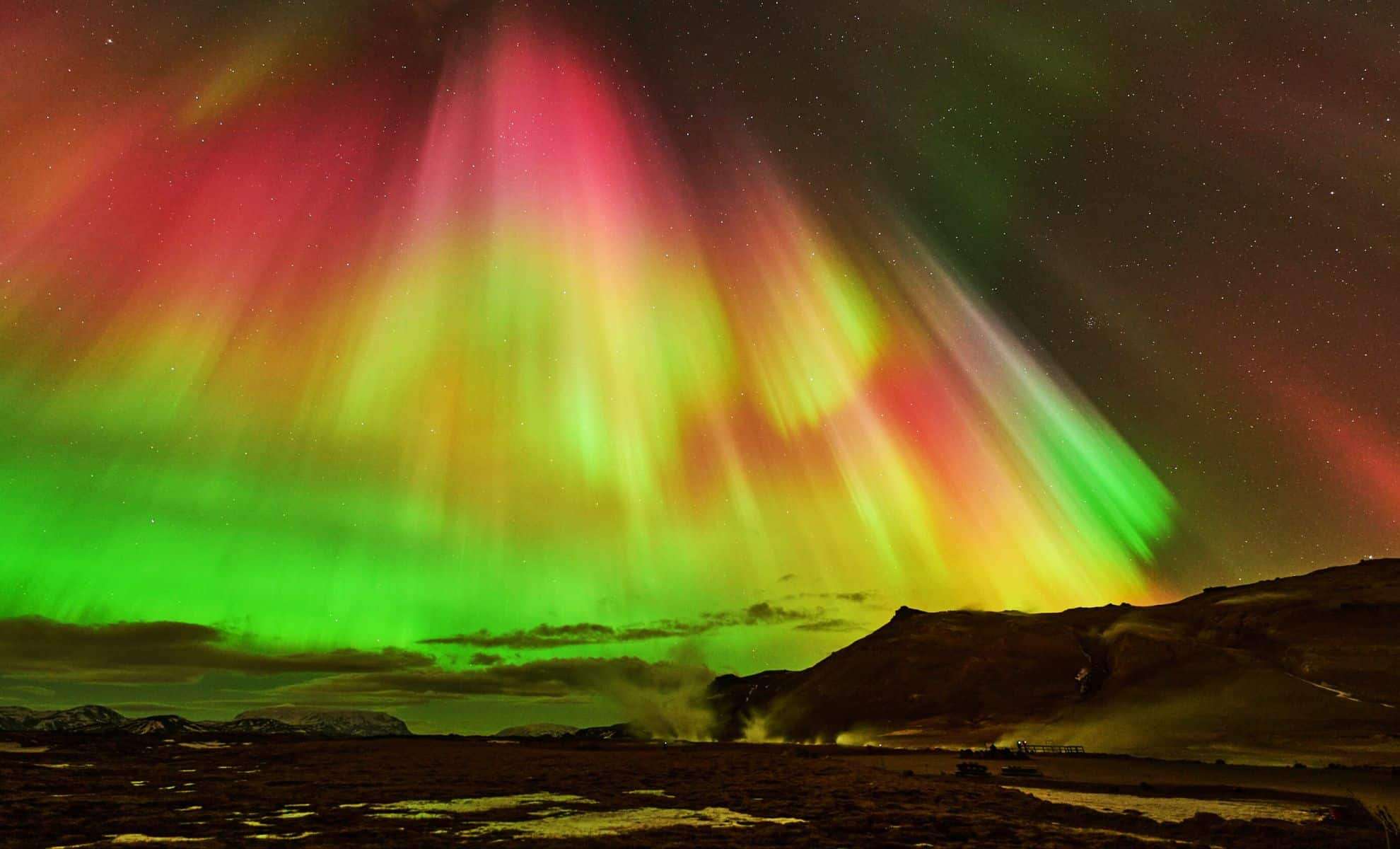 Aurora Alert: Northern Lights Expected Across 14 U.S. States Tonight 