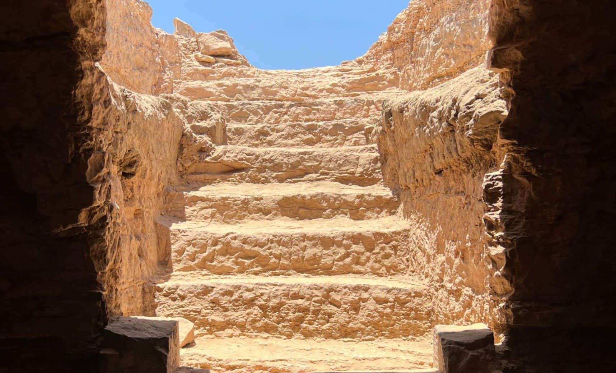 Ancient Egyptian Sarcophagus Sealed for Centuries Found Beneath Stone Steps in Aswan 