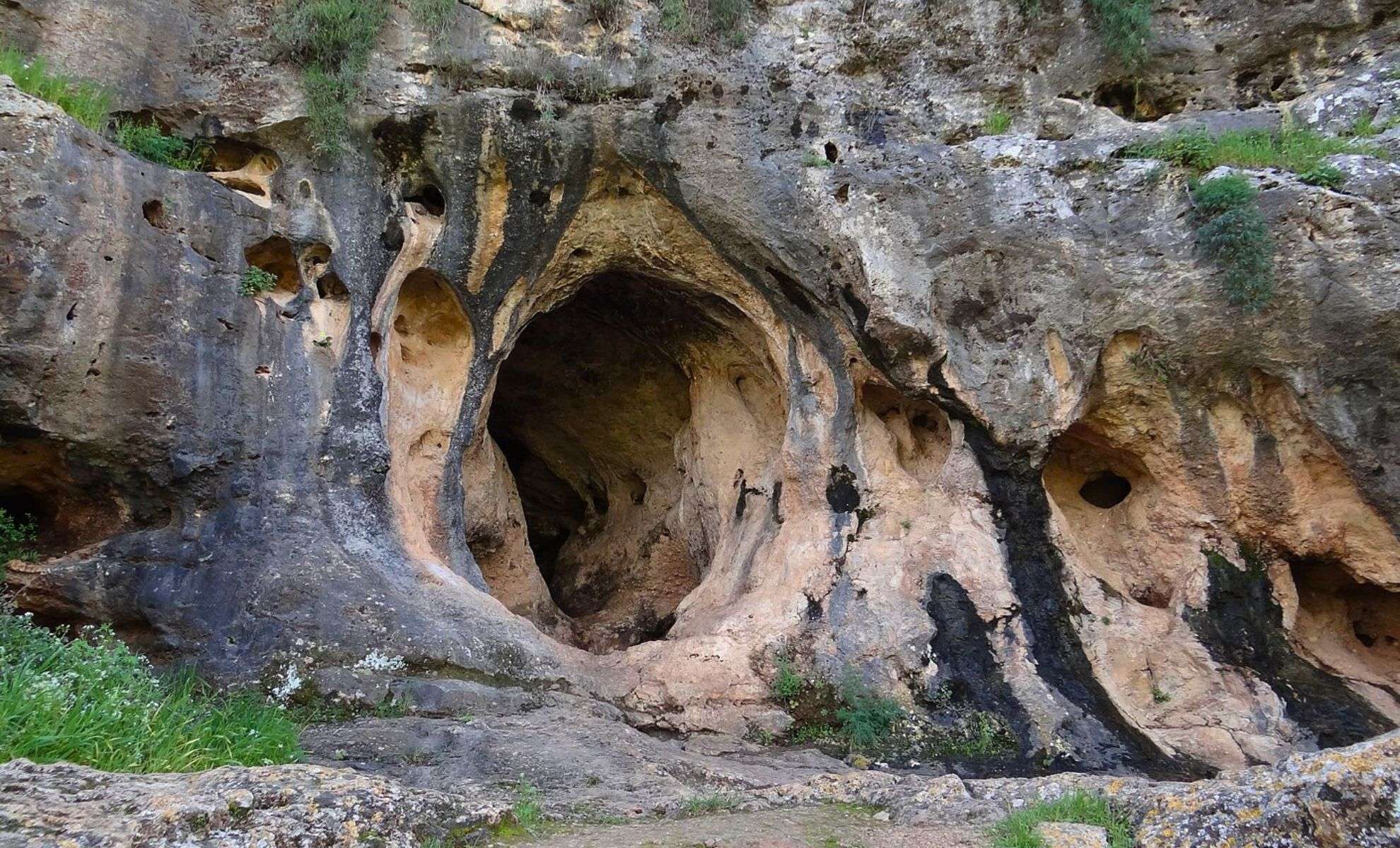 140,000-Year-Old Child’s Skull May Offer New Evidence of Early Human-Neanderthal Interbreeding 
