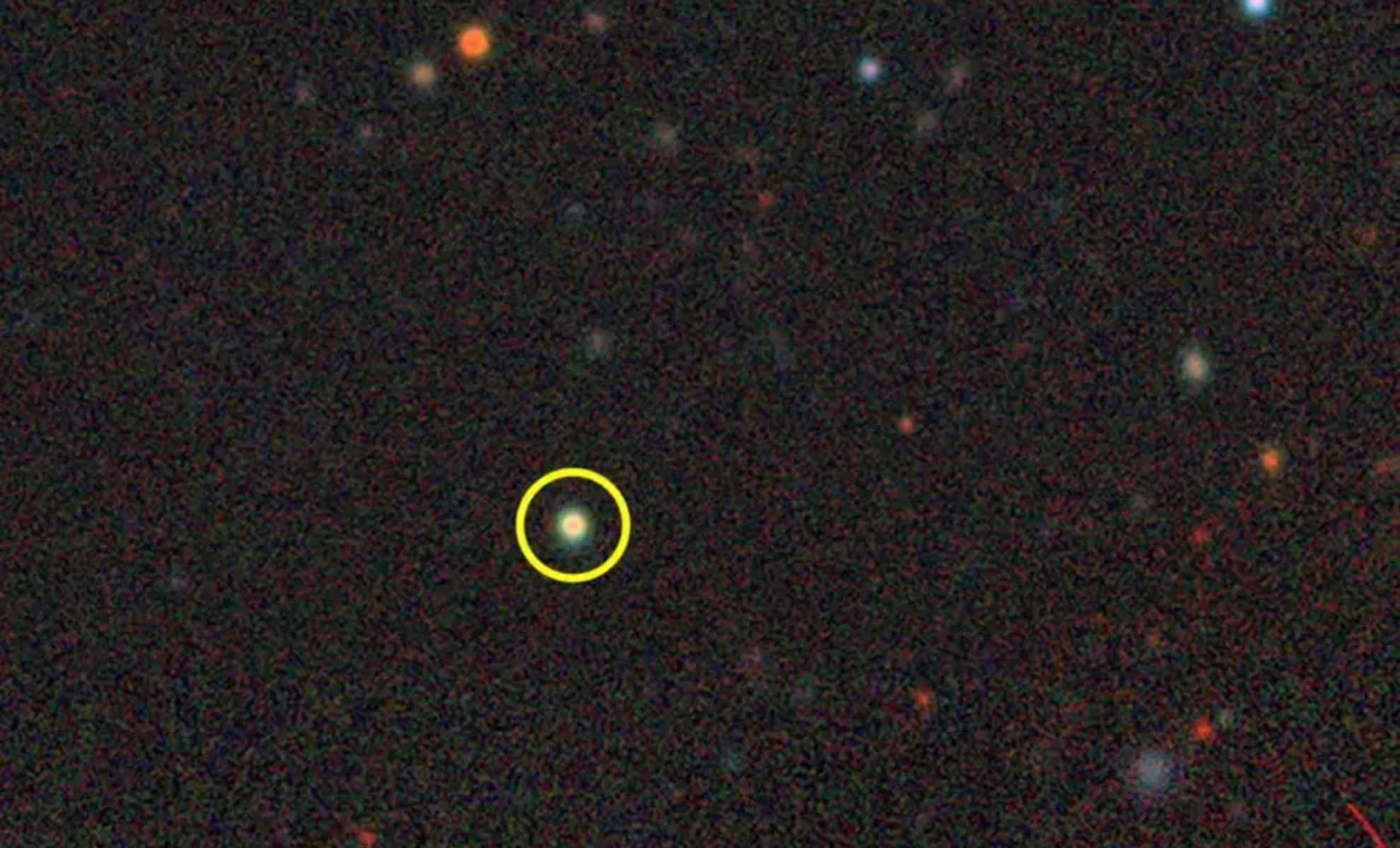 Astronomers Discover Nearby Little Red Dots That Blur Cosmic Boundaries 