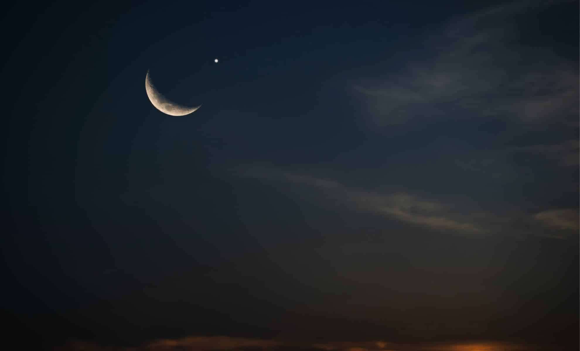 Experience the Stunning Moon and Antares Alignment This Sunday Night 