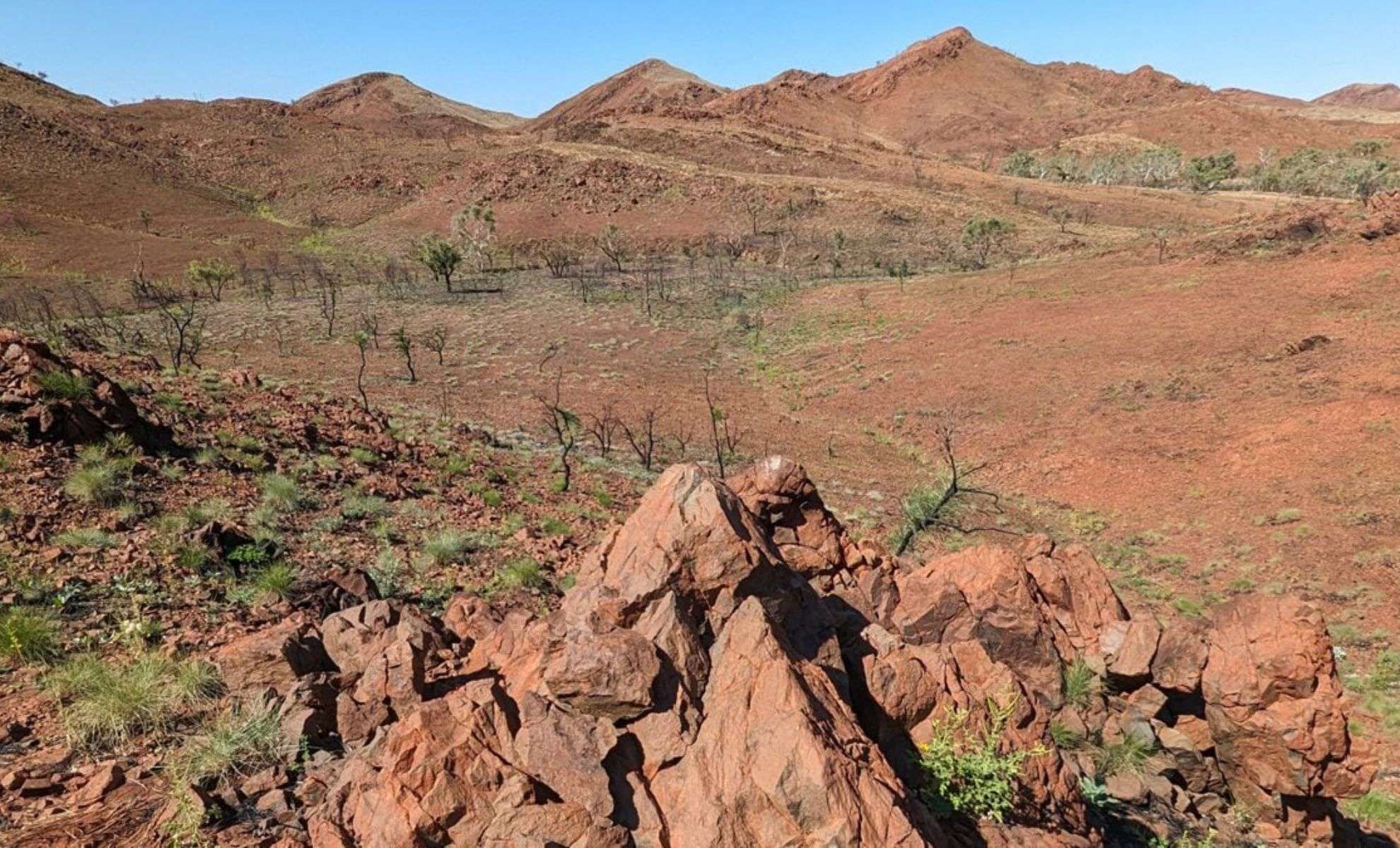 Reevaluating Earth’s Oldest Crater: New Data Revises Pilbara Impact Timeline 