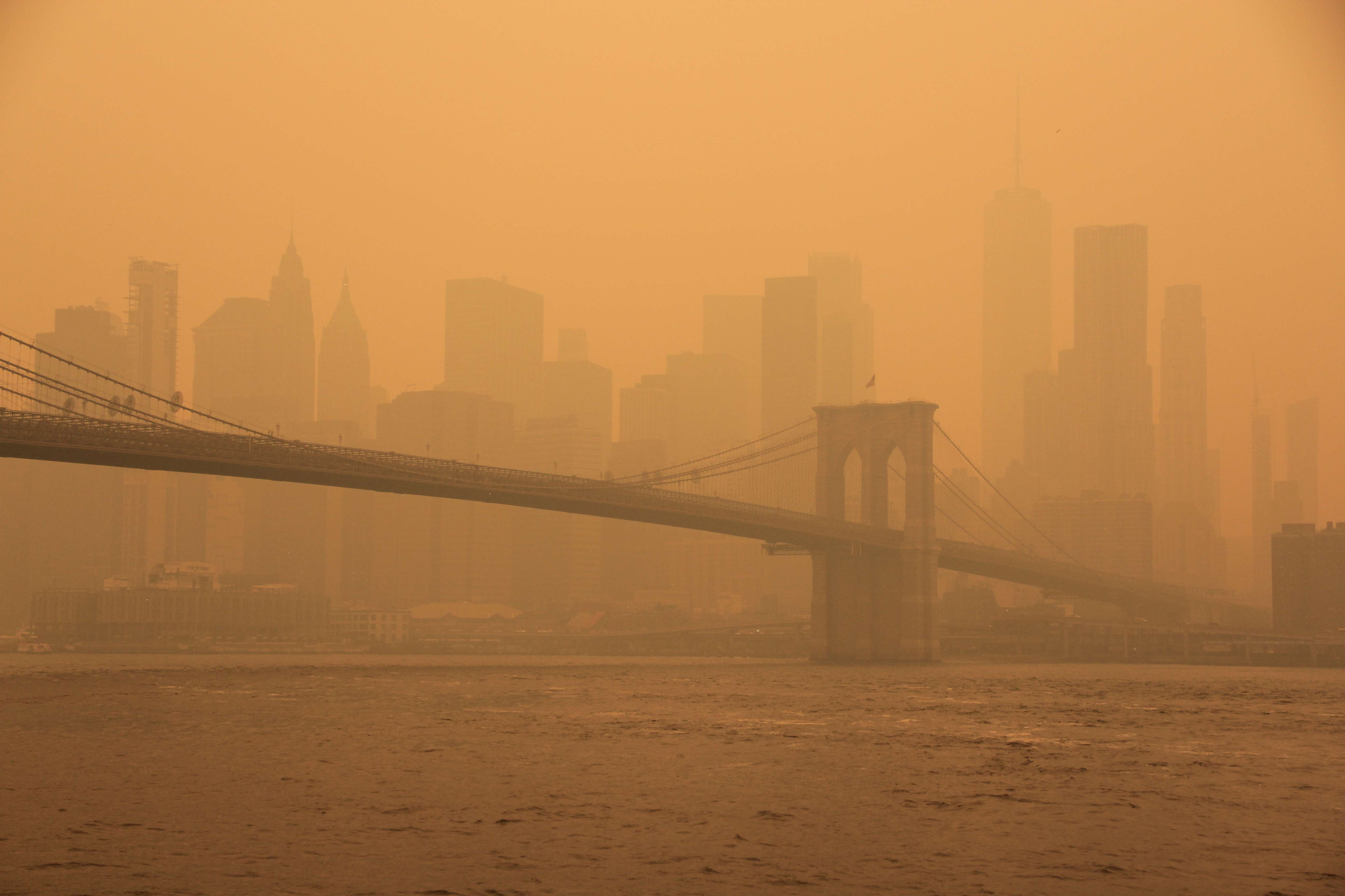 New-York-covered-in-haze-from-Canadian-forest-fires-in-2023-f754968e411aab3a23a414fc61c1e38c.jpg