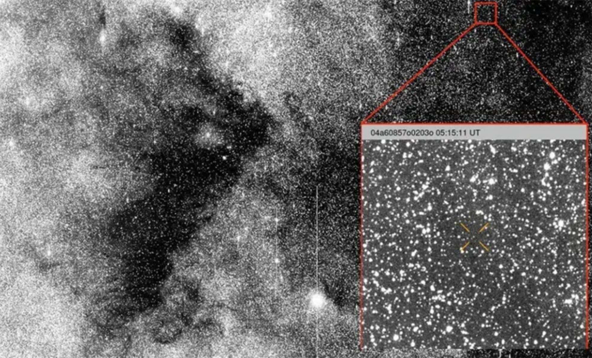 Could the Mysterious Object 3I/ATLAS Be an Extraterrestrial Probe? Insights from a Harvard Scientist 