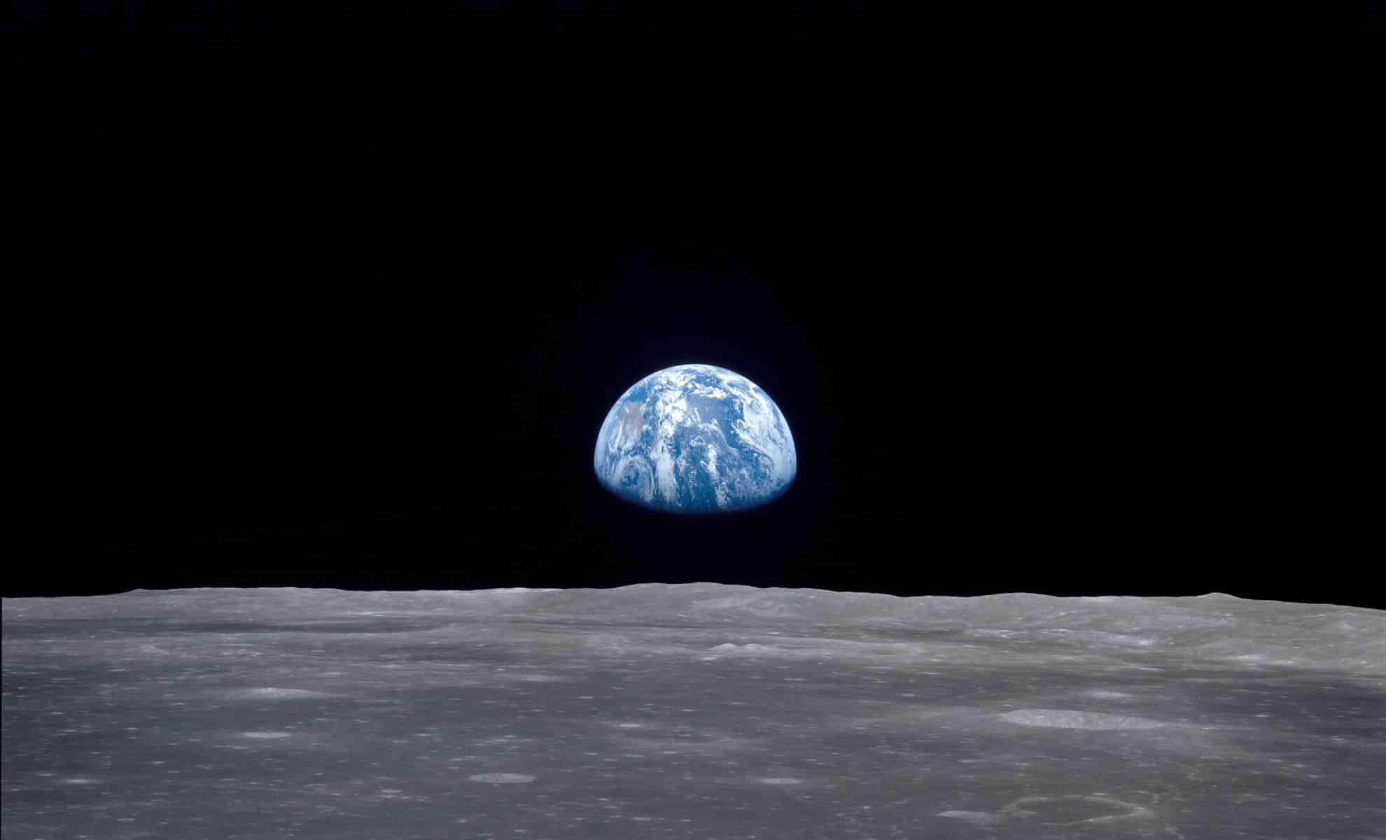 Key Lunar Crater from 'Earthrise' Photo Aids Search for Extraterrestrial Life 