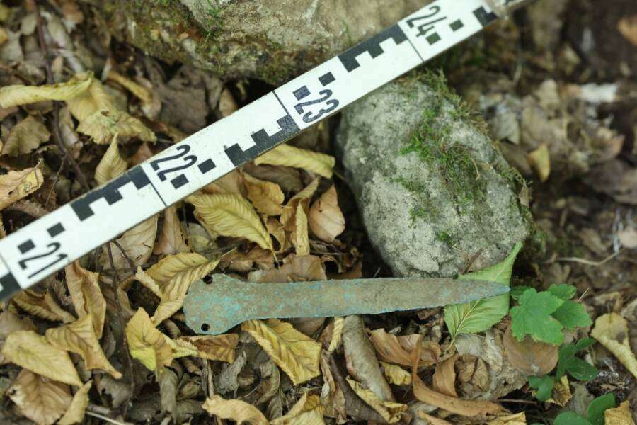 gudersleben-dagger-size-cb4e18118dd17f3d9a075eba9da38835.jpg