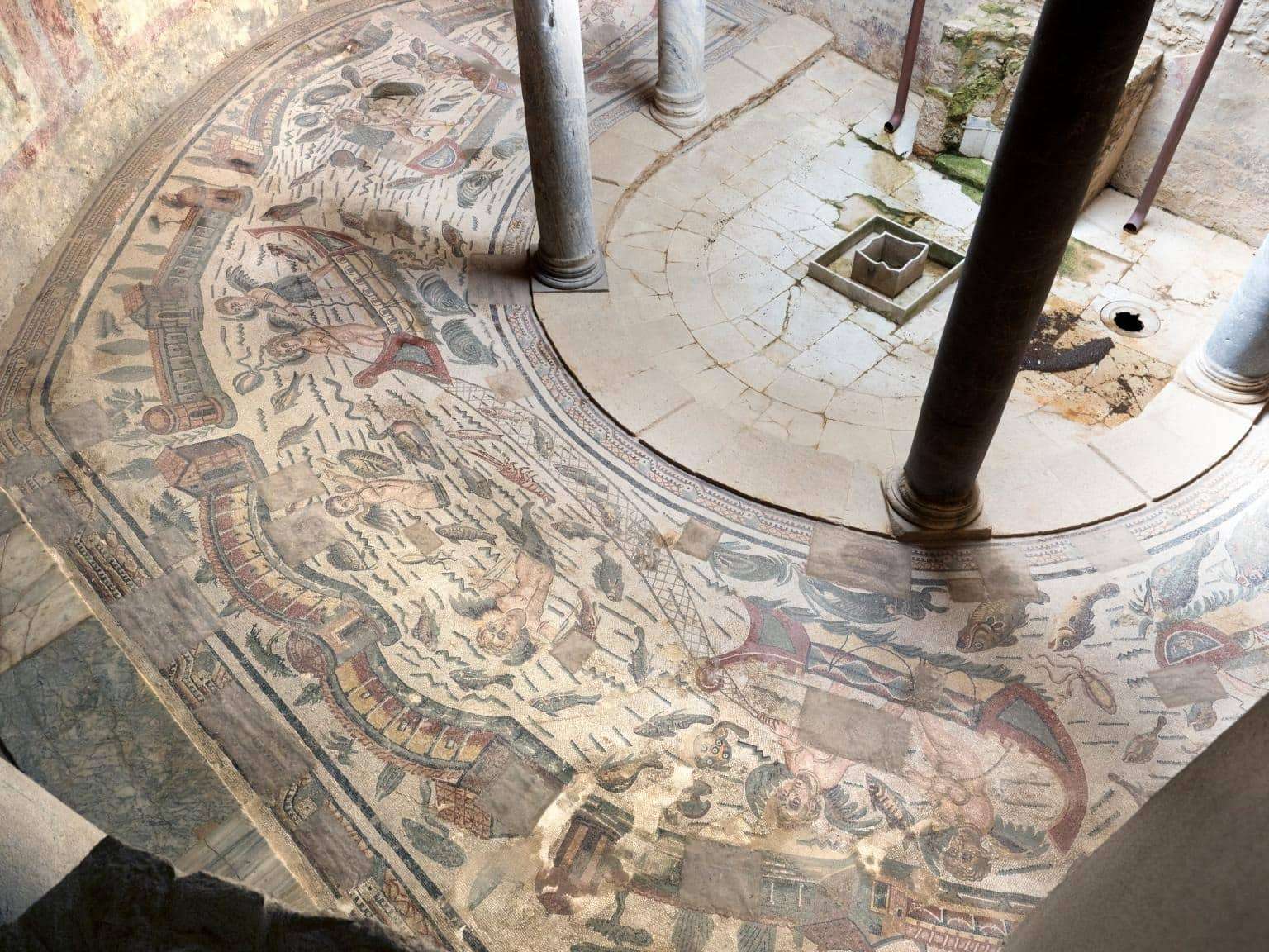 Roman-mosaics-seen-at-the-Villa-Romana-del-Casale-b0b98a640b4a50224003295ae2fa0a49.jpeg