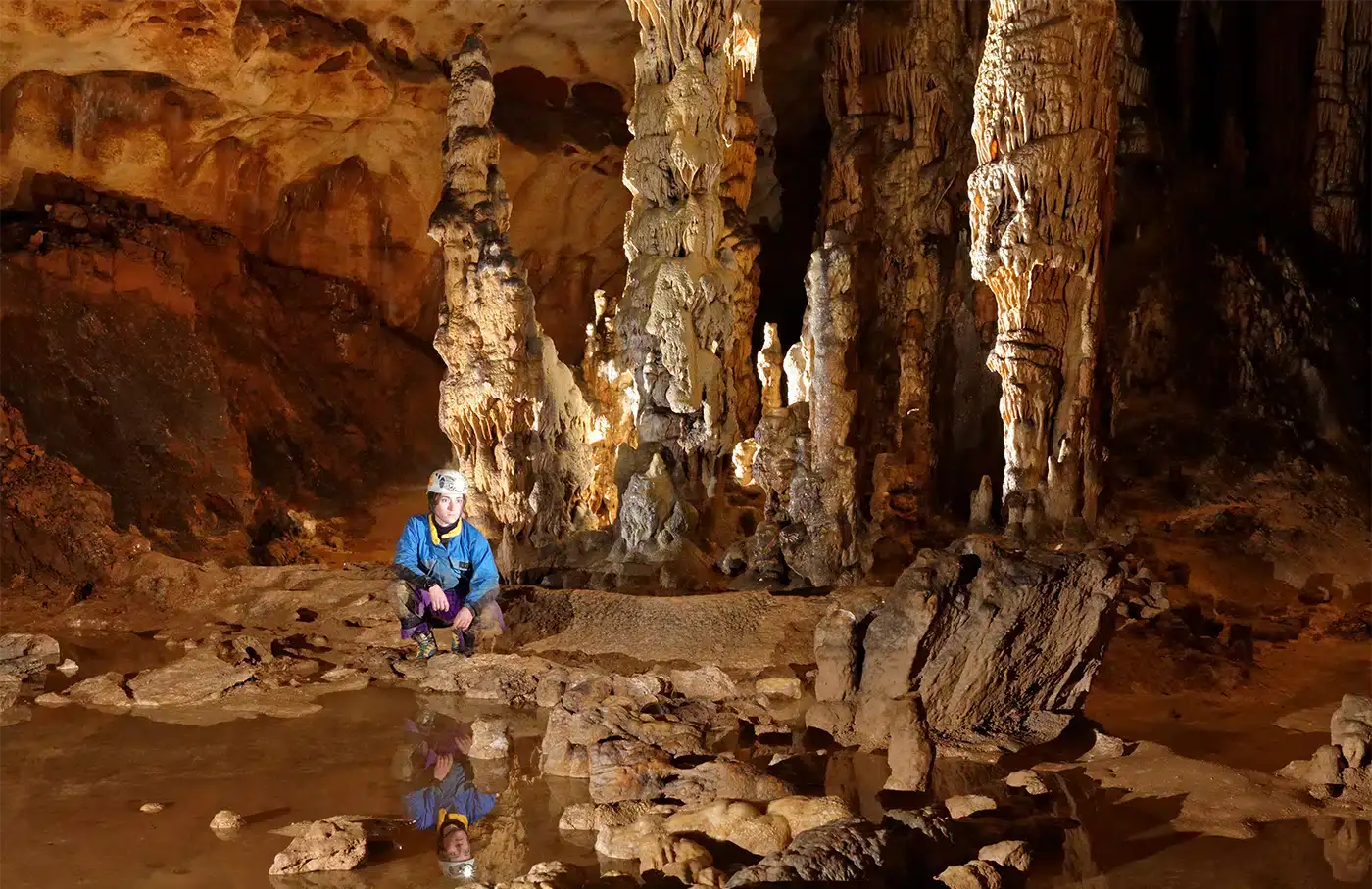 Saint-Marcel-cave-network-near-Avignon-France-b210aa569e85b93a5ed39b7cc8298ed4.webp