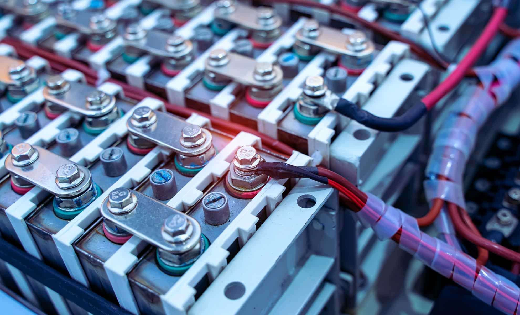 Chinese Researchers Unveil Lithium Metal Battery Twice as Efficient as Tesla’s Best EV Cells 