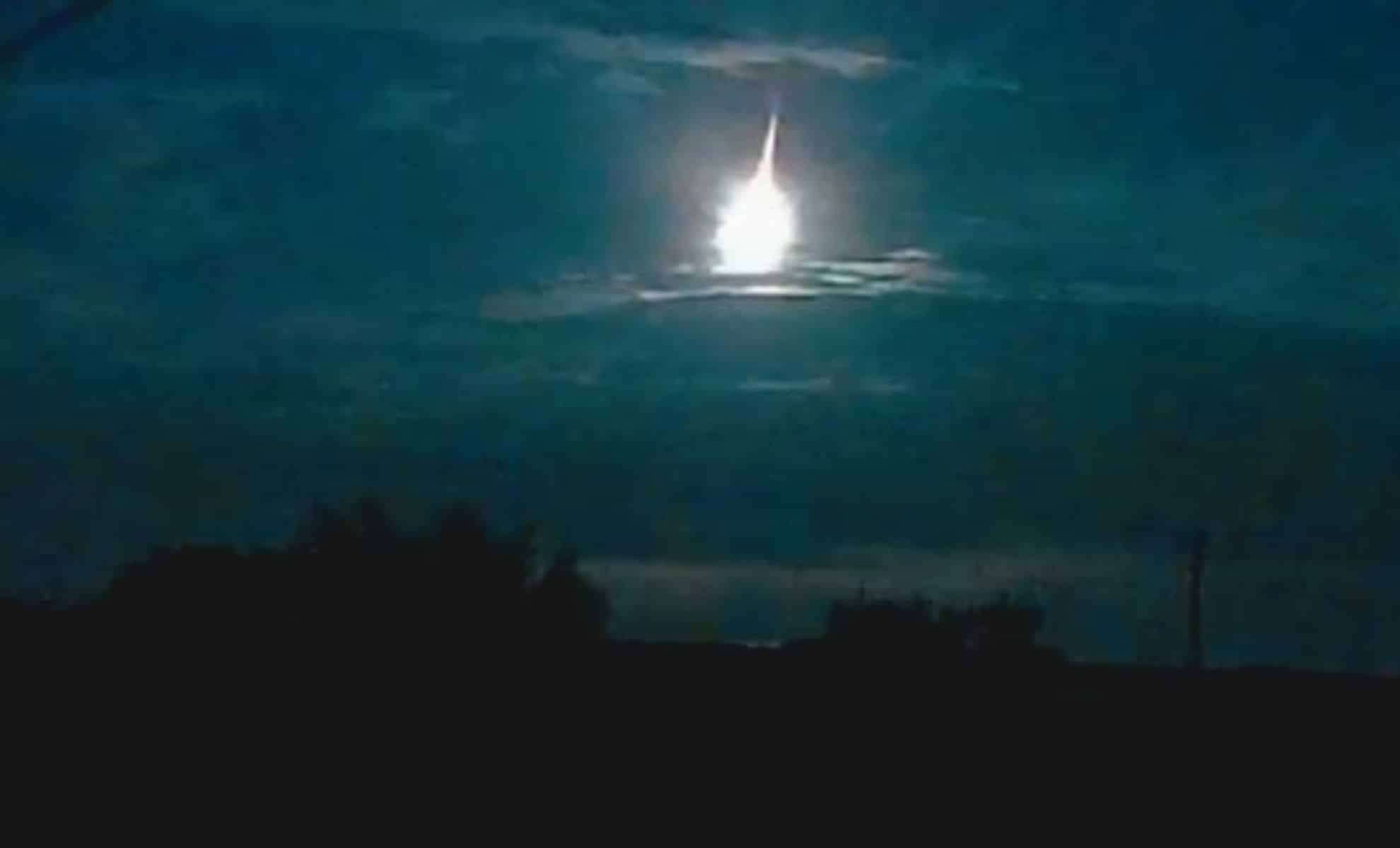Brilliant Fireball Lights Up Western Japan—A Meteor or Something Unexpected? 