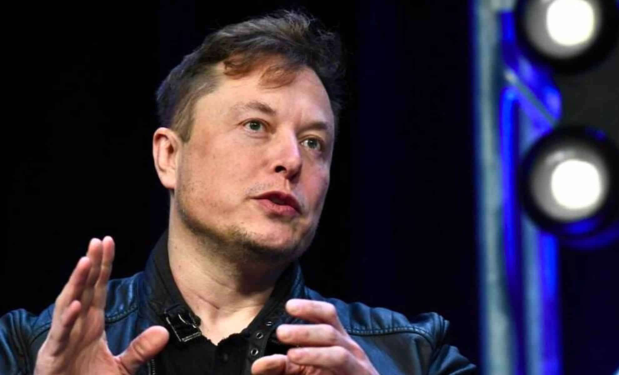 Elon Musk Urges Mercedes to Focus on Building Superior EVs Amid Europe’s Green Transition Challenges 