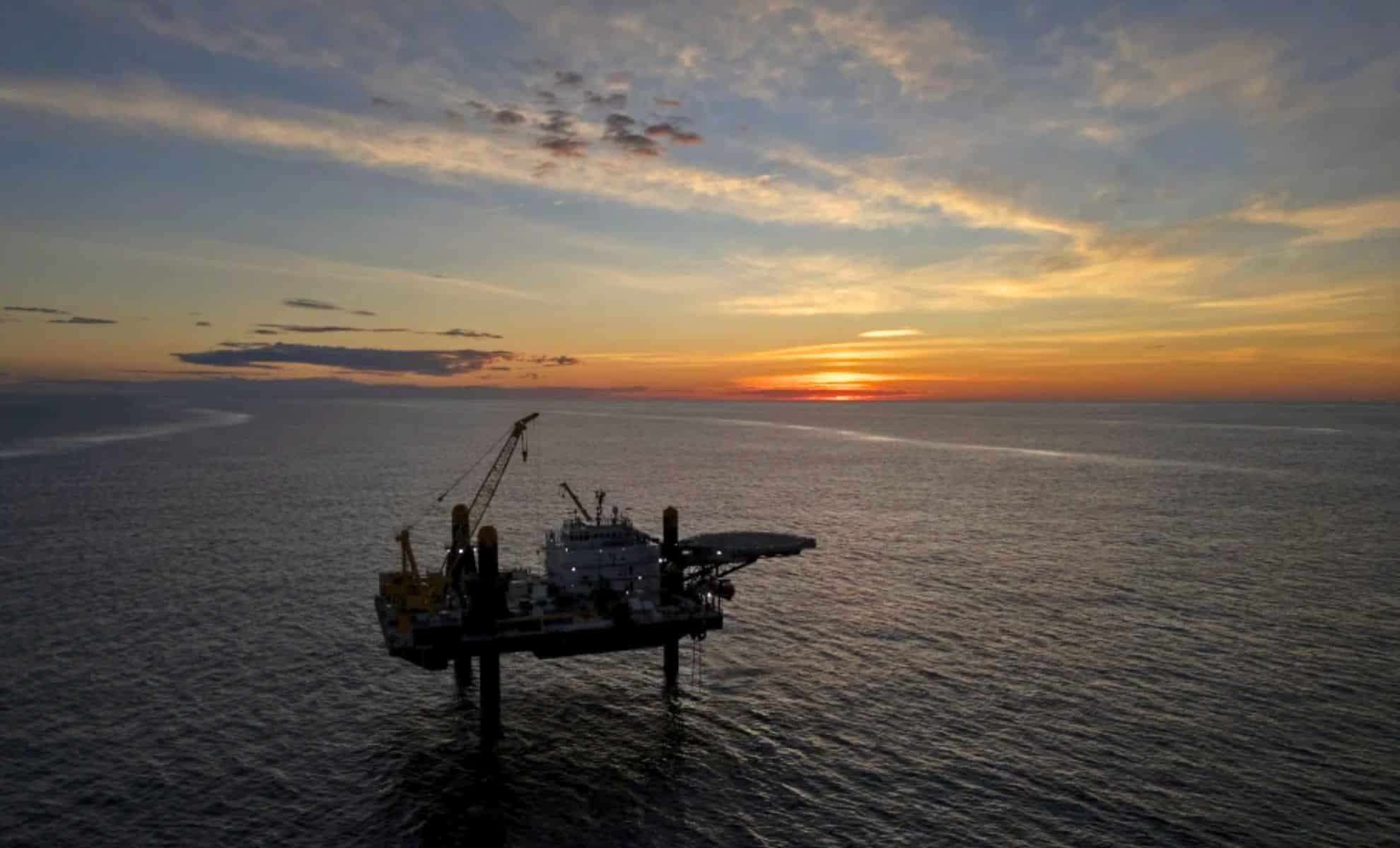 Vast Freshwater Reservoir Discovered Beneath the Atlantic Ocean 