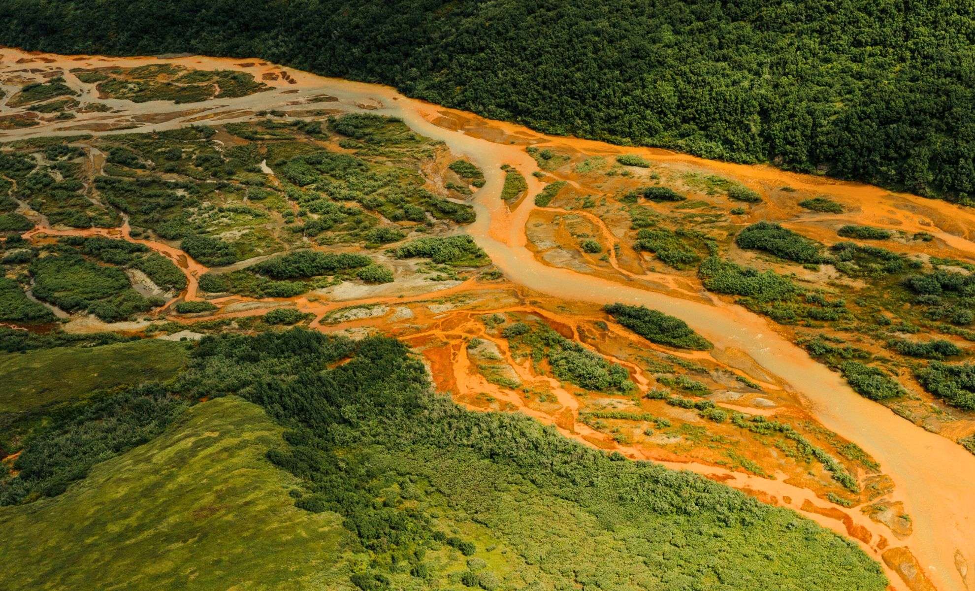 Alaska’s Pristine Rivers Turn Permanently Rust-Colored Due to Thawing Permafrost 