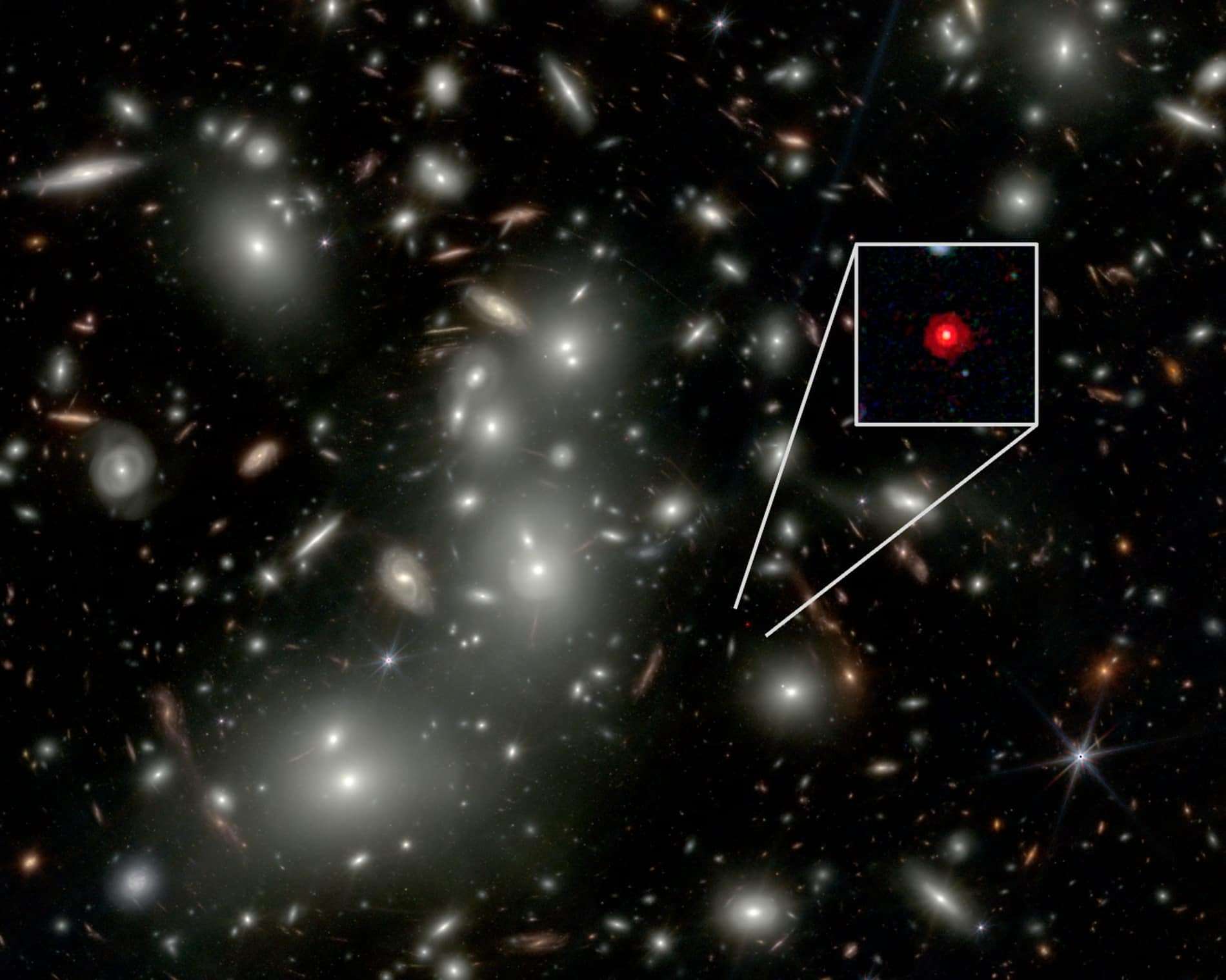 astronomers-spot-black-hole-with-no-galaxy-741fe45149487a25976ceaf24192395b.jpg
