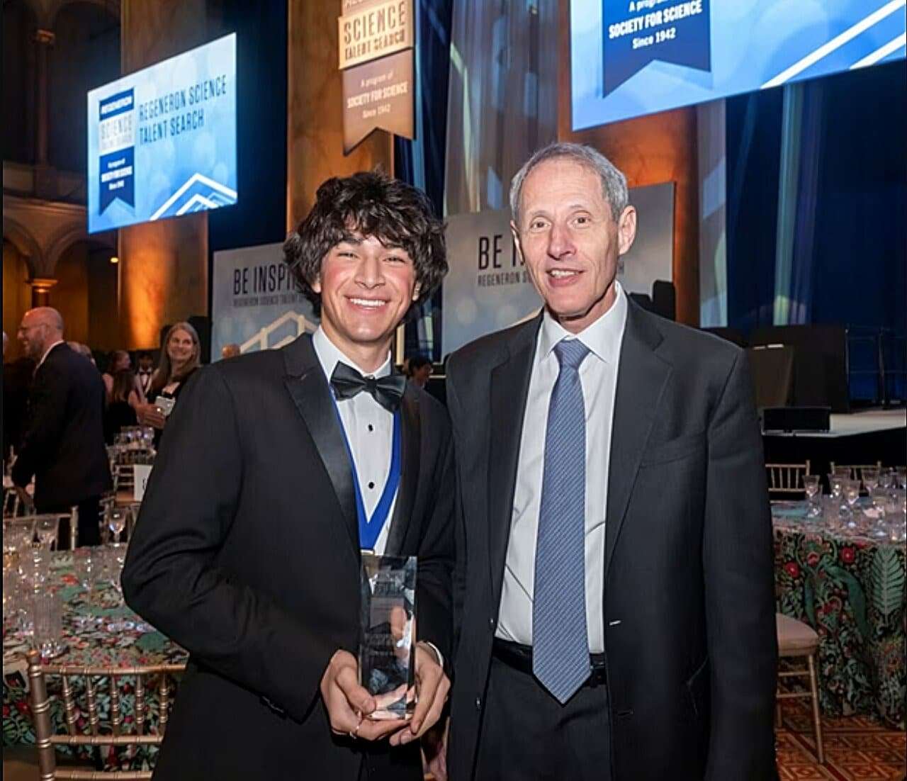 Matteo-Paz-with-Caltech-President-Thomas-F.-Rosenbaum-a6e56d8dbef98f610797f77b6af14283.jpeg