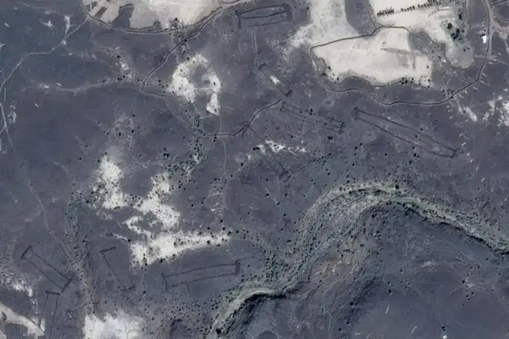 scientists-found-gates-in-deadliest-desert-939133b55a01527fbc39ea127fceb619.webp