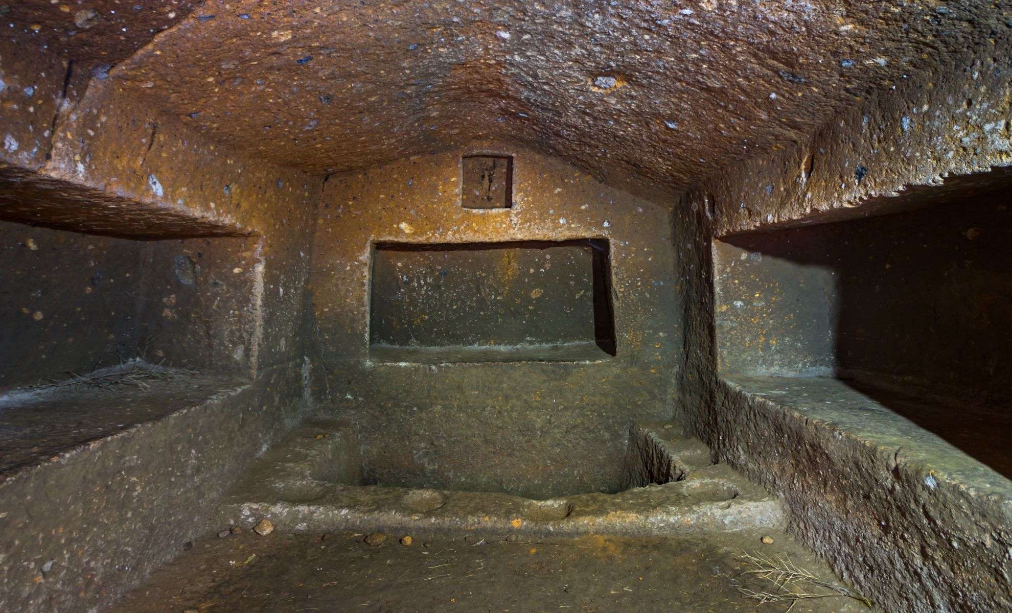Ancient Etruscan Tomb Sealed for Millennia Yields Over 100 Pristine Artifacts 