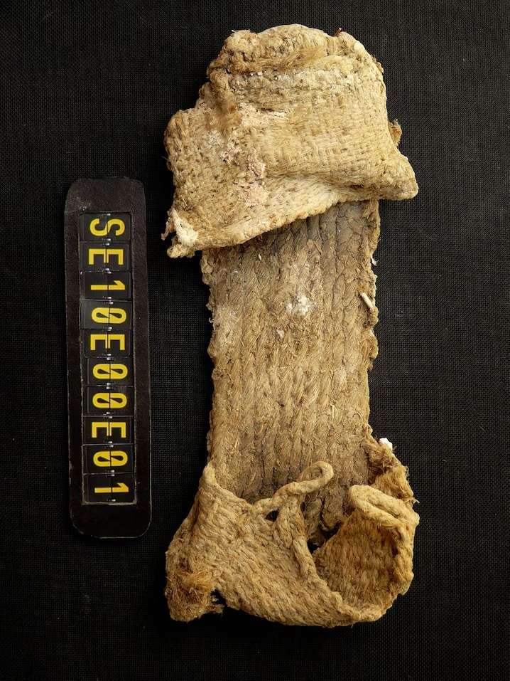 ancient-sandal-49961ca2d7306af5d74b4bc22aafa2f8.jpg