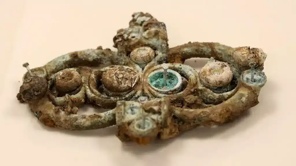 800-ancient-artefacts-found-in-one-spot-2a5349ae6082ae795e391f00ab76bc07.webp