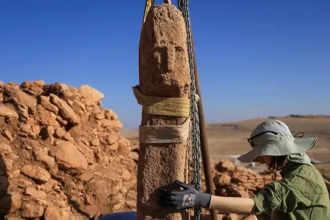 12000-year-old-human-faced-pillar-unearthed-in-karahantepe-marks-a-new-chapter-in-arc-91ea58838b9d92d36653a19971bb43ee.webp