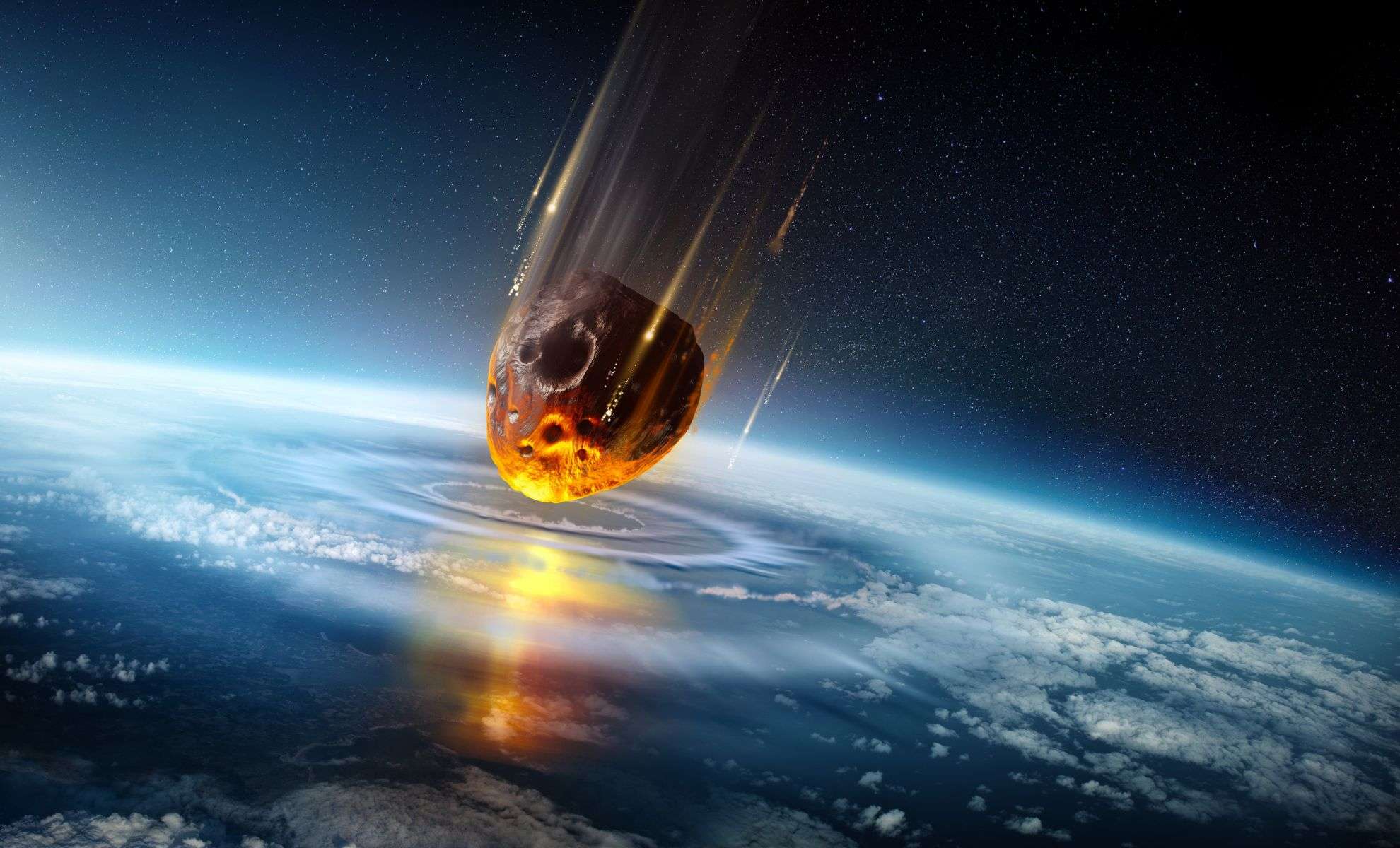 Tiny Asteroid Skims Earth Just 300 Kilometers Above Antarctica in Rare Close Encounter 