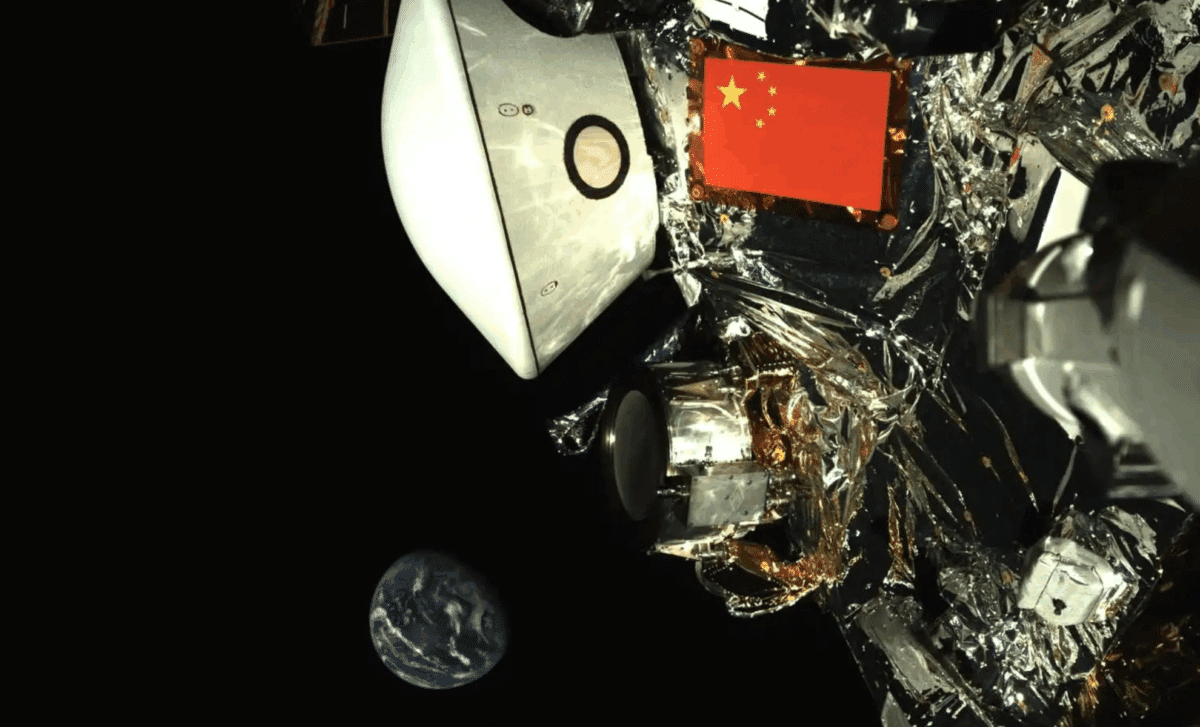 China’s Tianwen-2 Spacecraft Snaps Striking Earth Self-Portrait En Route to Asteroid Mission 