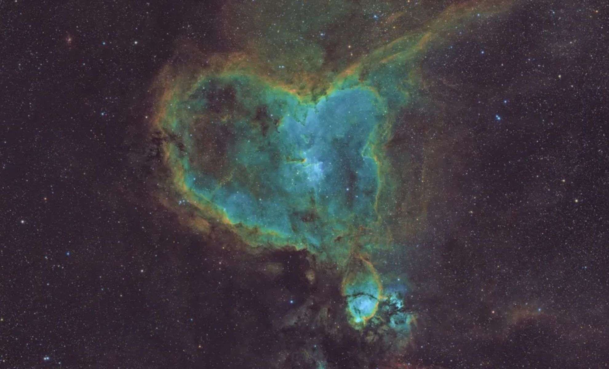 Stunning 40-Hour Exposure Reveals the Heart Nebula’s Vibrant Stellar Nursery 