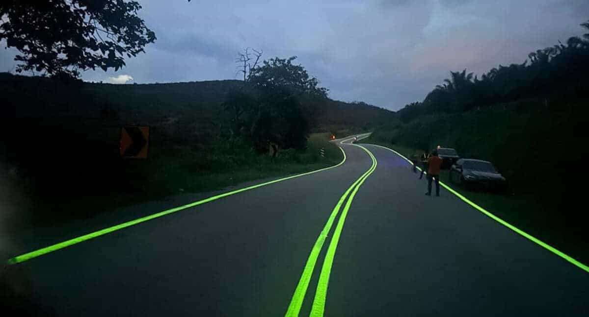 photoluminescent-paint-on-the-road-153259200ae49ec141015f599678eb1b.jpeg