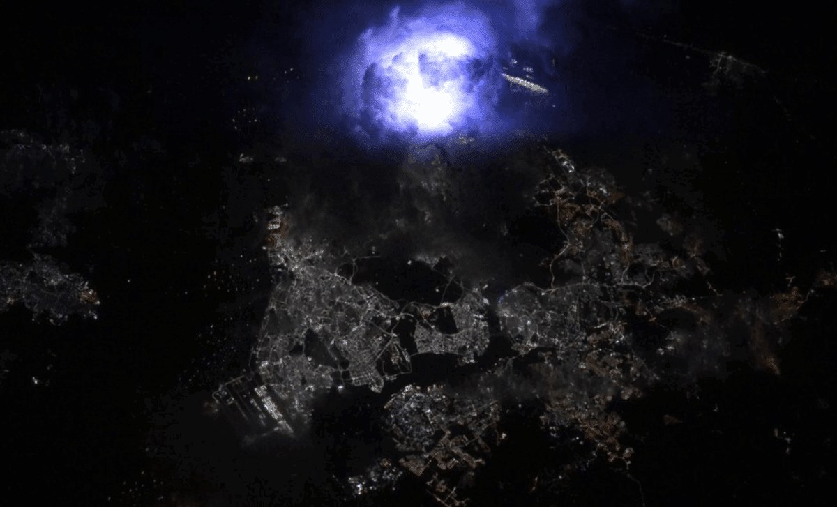 NASA Astronaut Photographs Mesmerizing Atmospheric Event Over Singapore from Orbit 