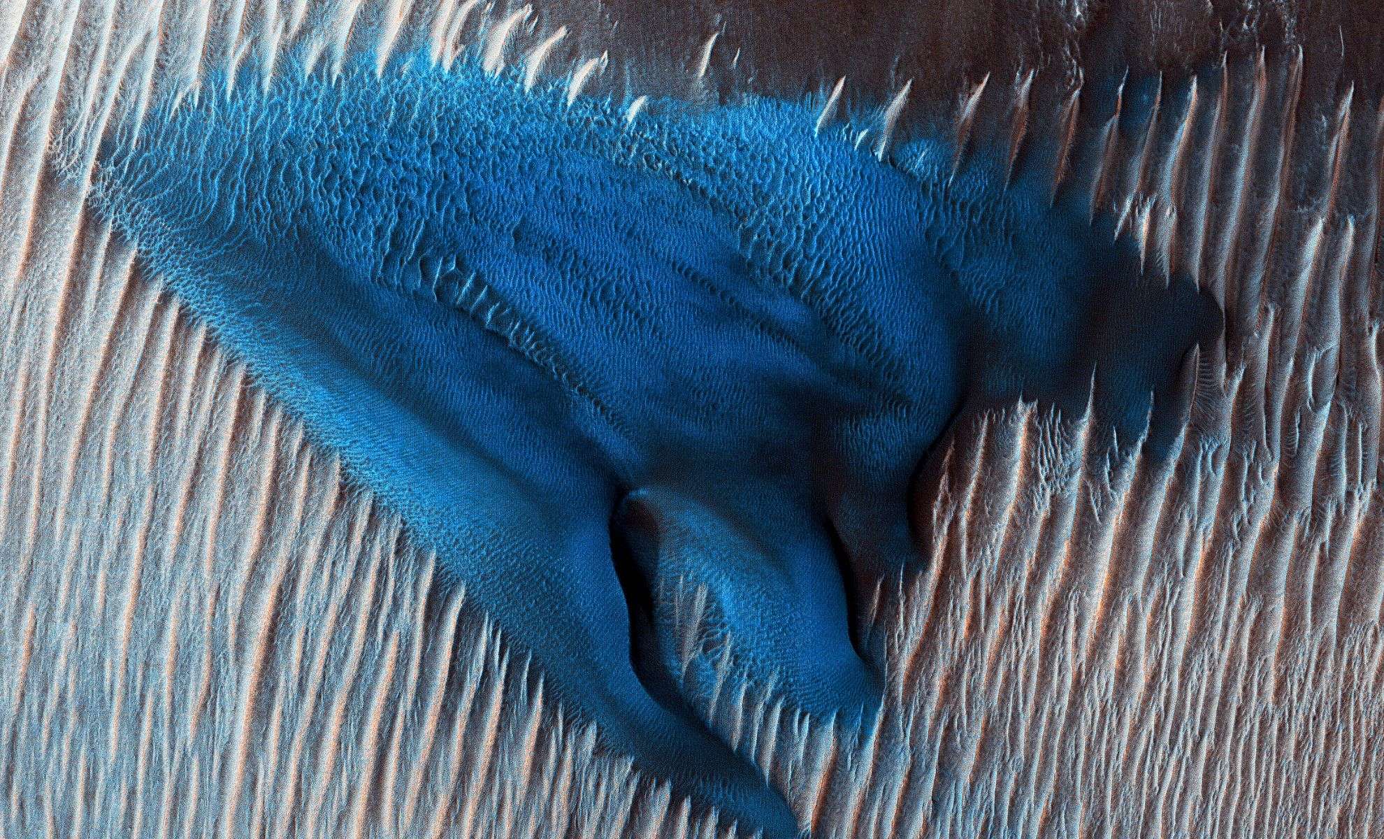 NASA Reveals Vibrant Blue-Hued Dunes on Mars’ Landscape 