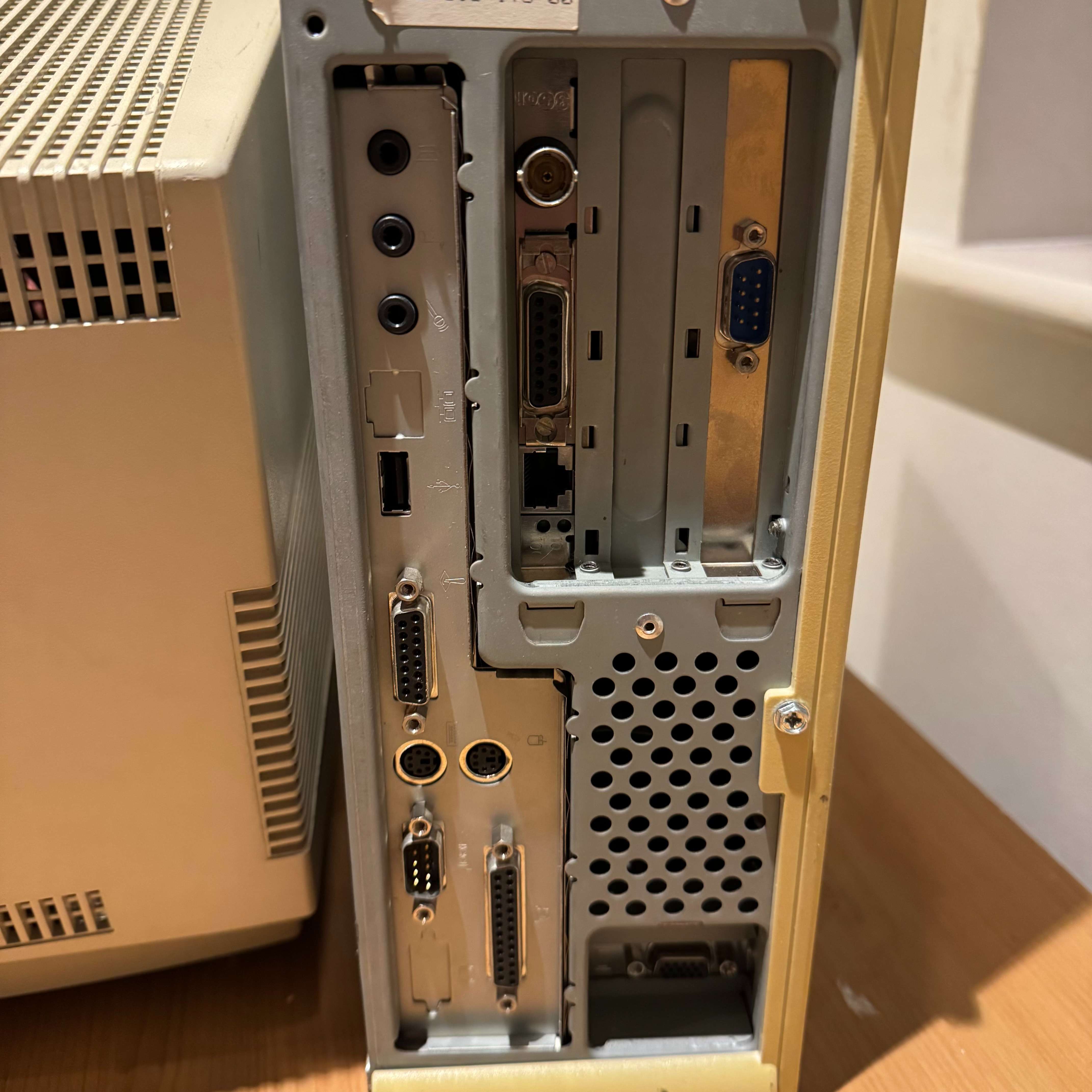 someone-used-a-1997-processor-and-proved-you-only-need-128-mb-ram-to-run-a-modern-ai-model-9e4621b55838954d61a85f568563981a.jpeg