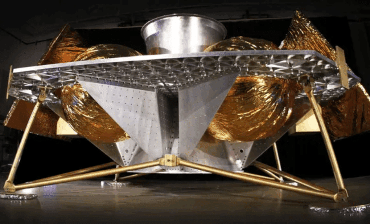 SpaceX Falcon Heavy Set to Launch Private Lunar Lander in 2026 Mission 
