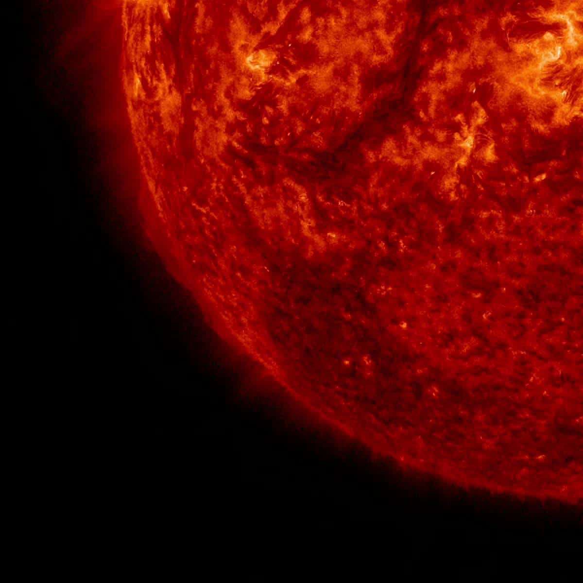 Stunning-Solar-Eruption-Photographed-from-Space-720ff8479333041ae12fddbdb6d75057.jpg