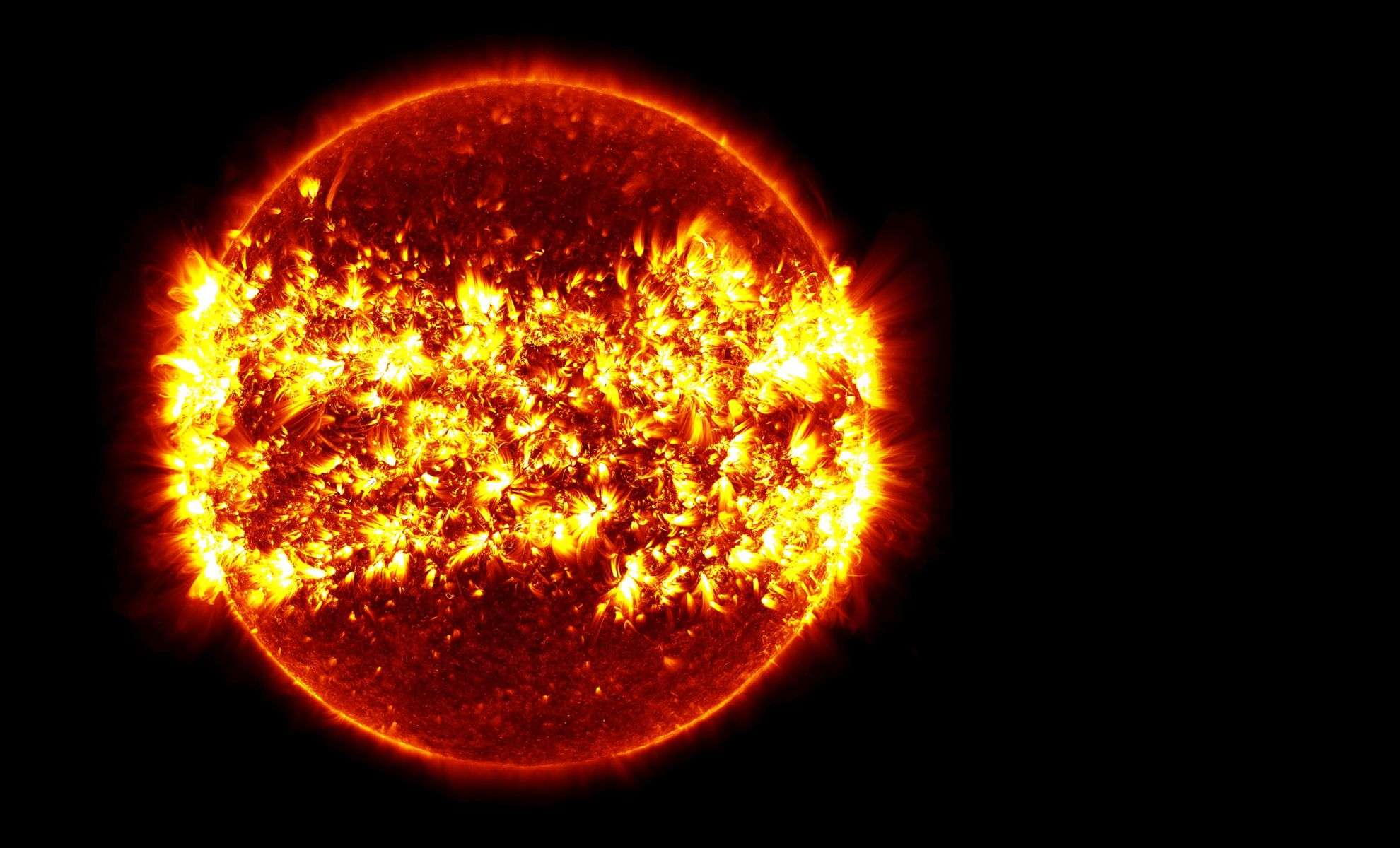 Groundbreaking Discovery Unveils New Dynamics of Solar Rain in the Sun's Atmosphere 
