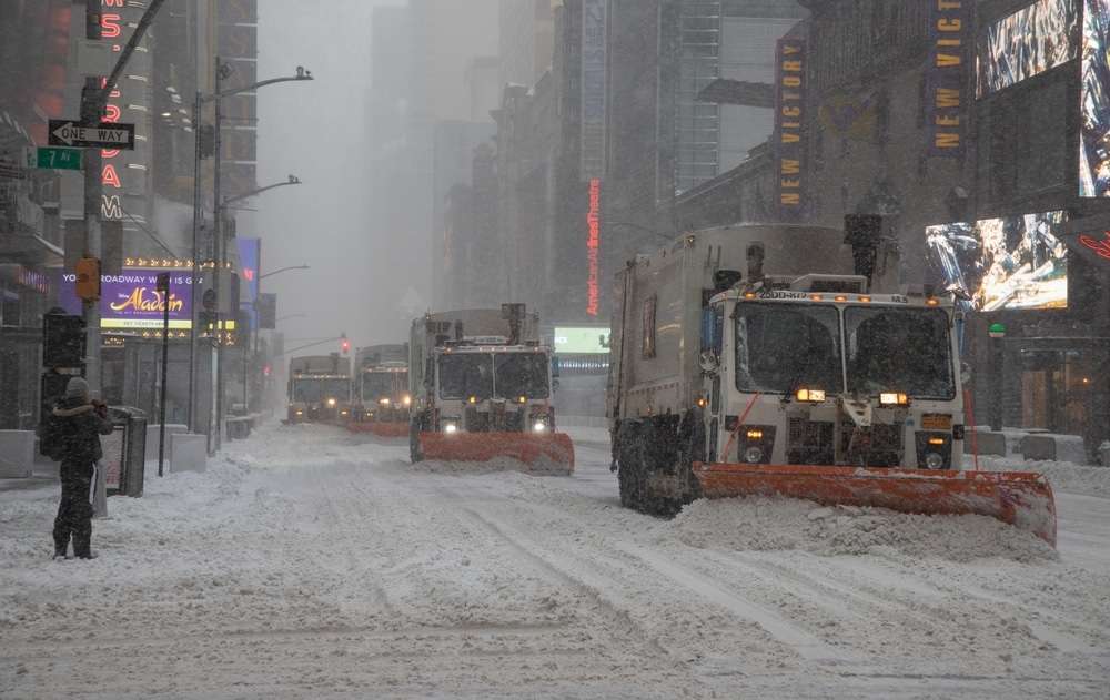 Manhattan-is-hit-hard-by-a-winter-storm-724af9932e9d409018c0a91ee8a808a7.jpg