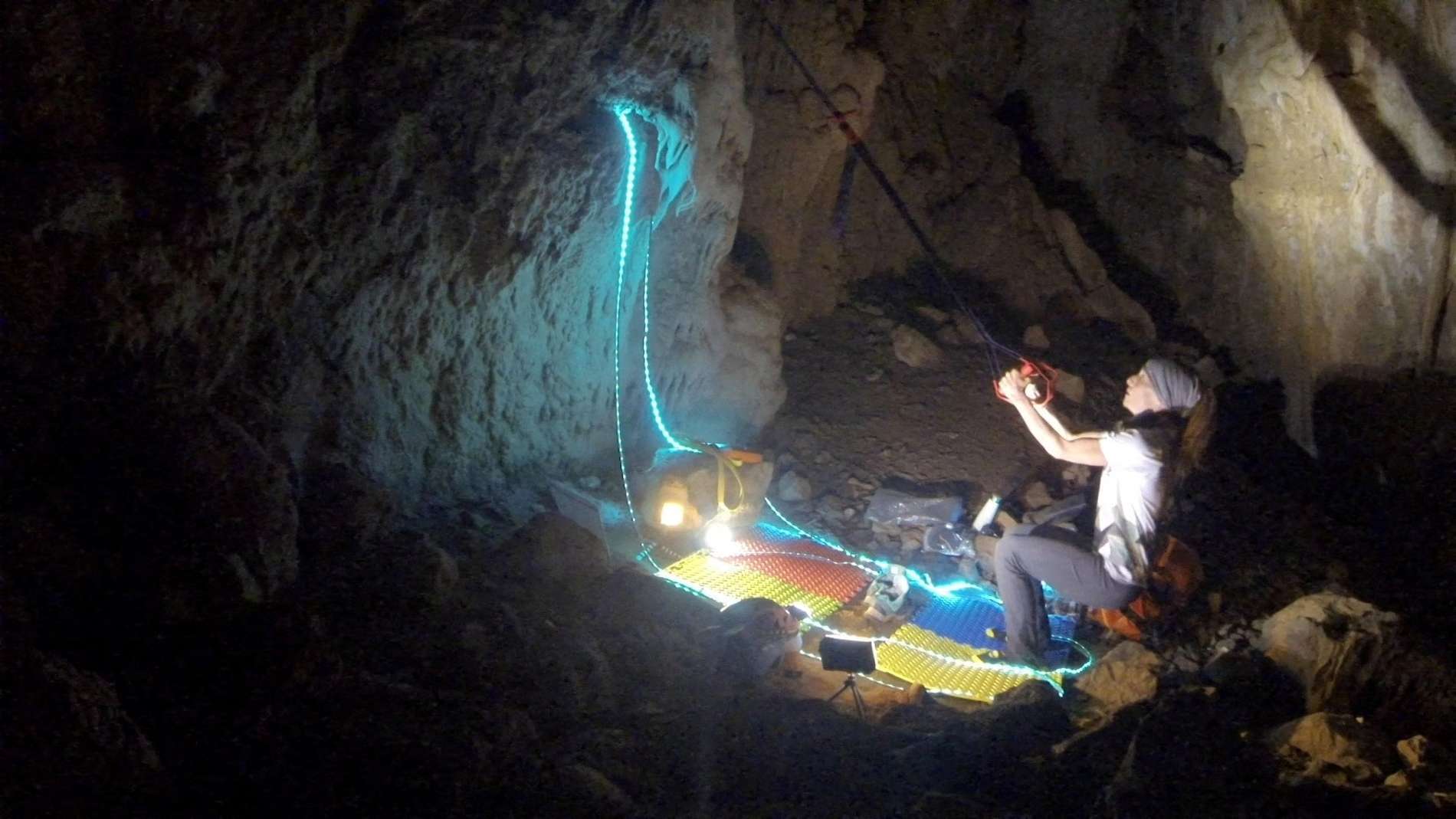 Image-showing-Beatriz-Flamini-during-her-routine-in-the-cave-near-Motril-Spain-0bd1275fde41c130769b4b0e099e4776.jpg