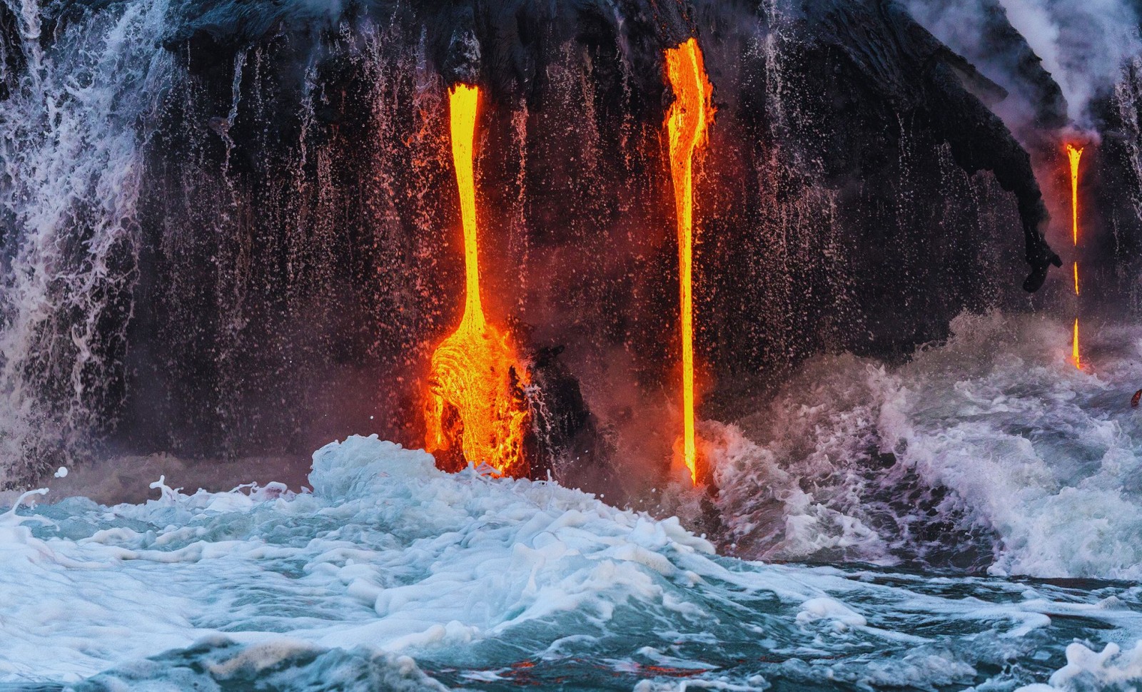New Research Shows Young Planets Can Produce Water From Magma and Hydrogen Alone 