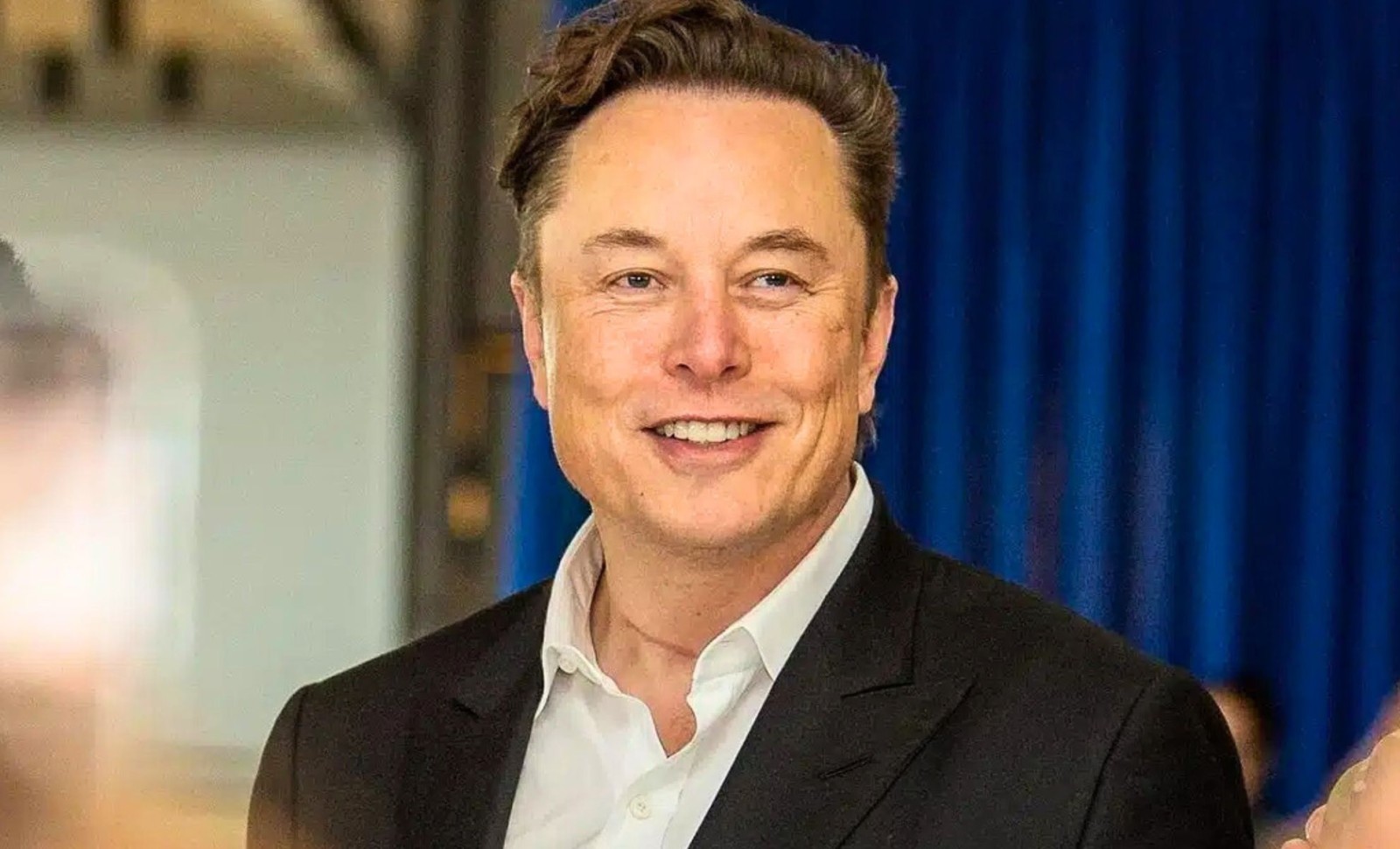 Elon Musk Poised to Become the First Trillionaire Through Tesla's Ambitious Growth Plan 